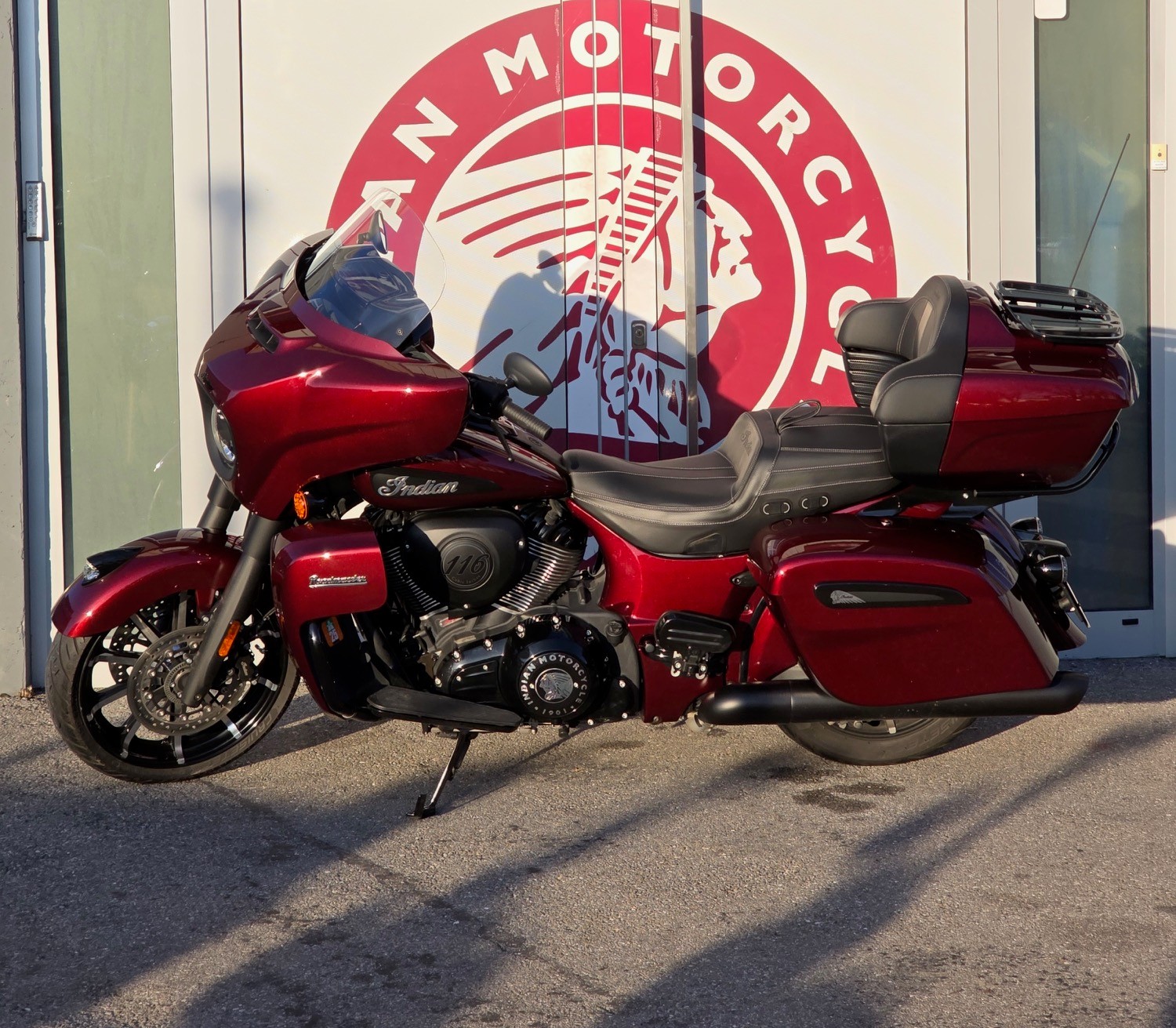 INDIAN Roadmaster Dark Horse-image-1