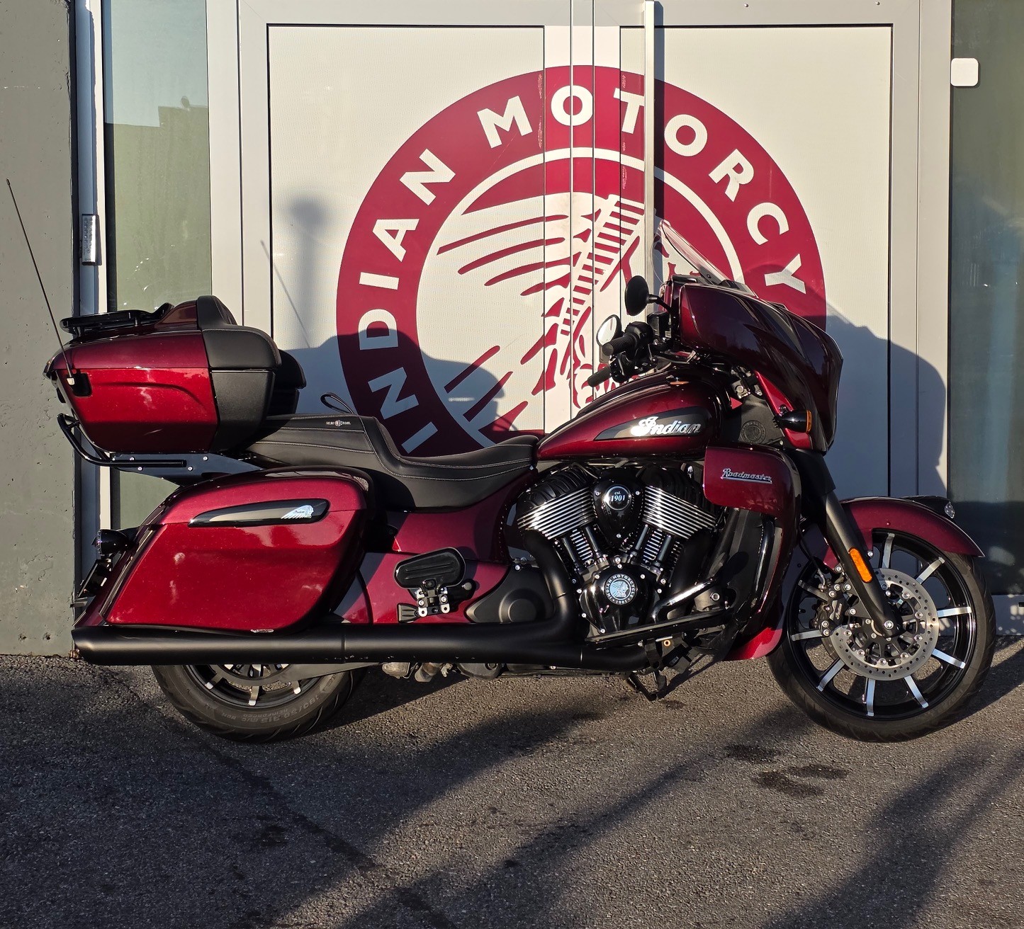 INDIAN Roadmaster Dark Horse-image-0
