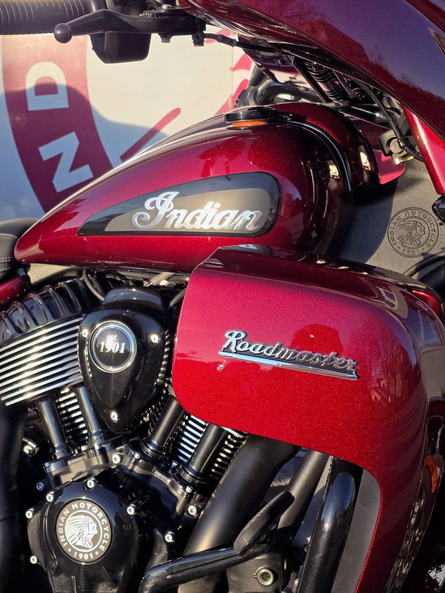 INDIAN Roadmaster Dark Horse-image-5