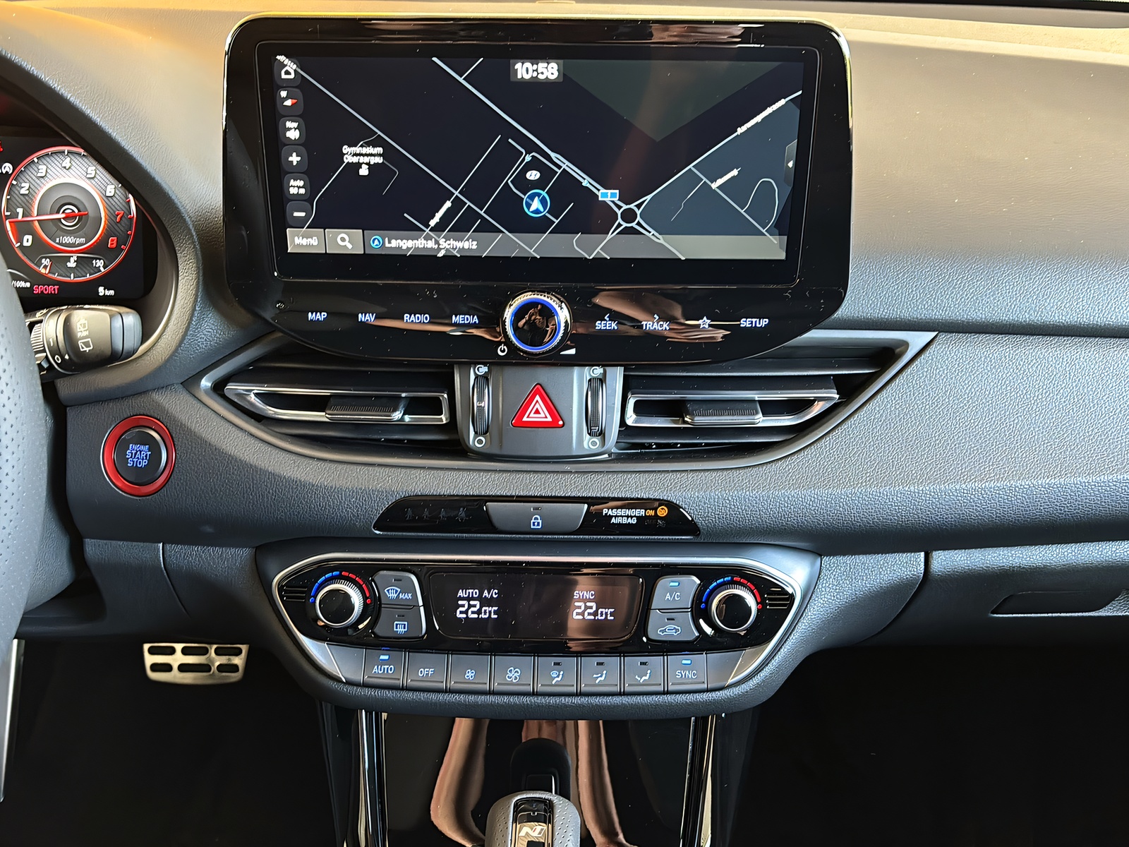 HYUNDAI i30 1.5 T-GDi N-Line-image-14