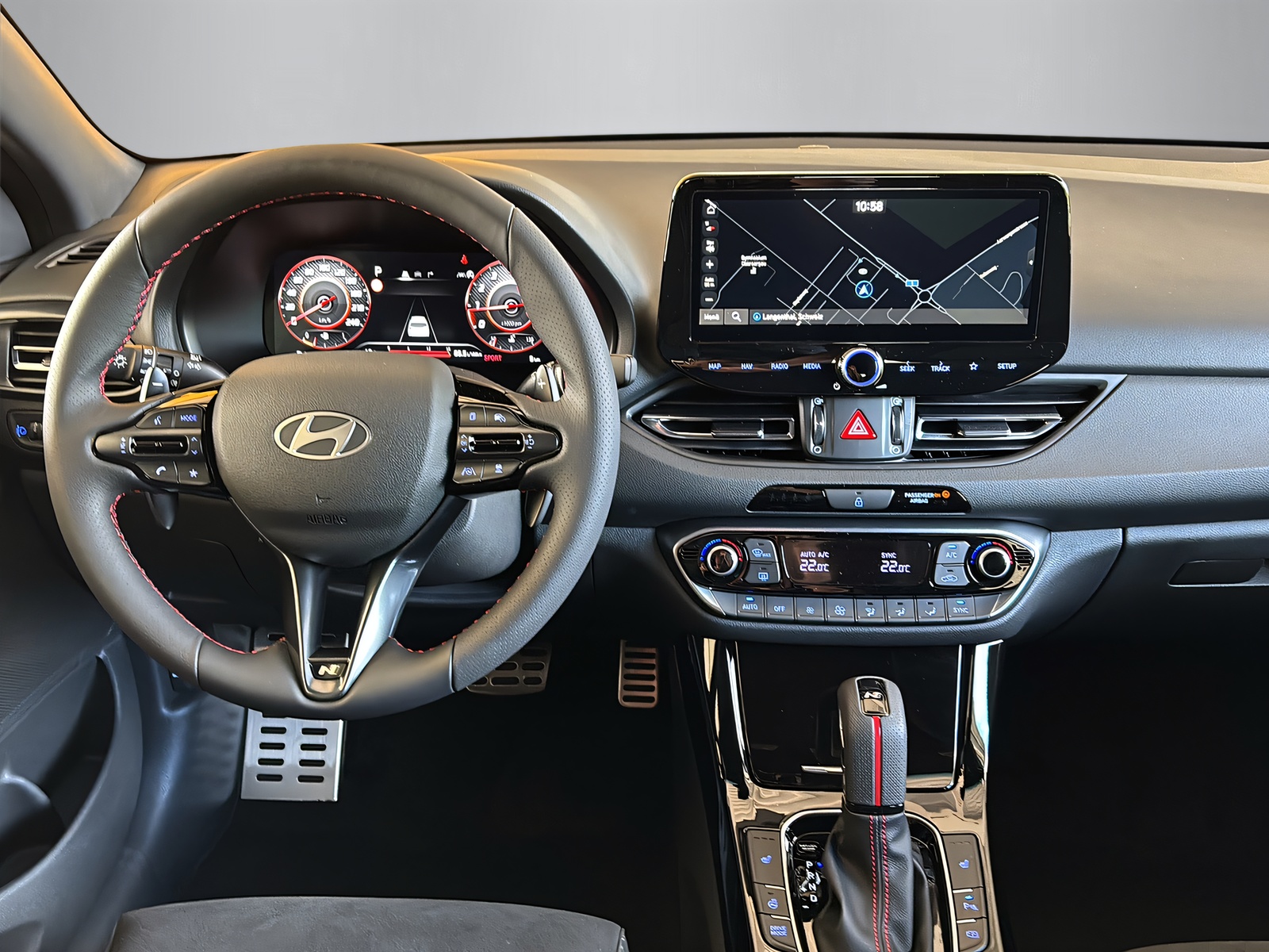 HYUNDAI i30 1.5 T-GDi N-Line-image-12