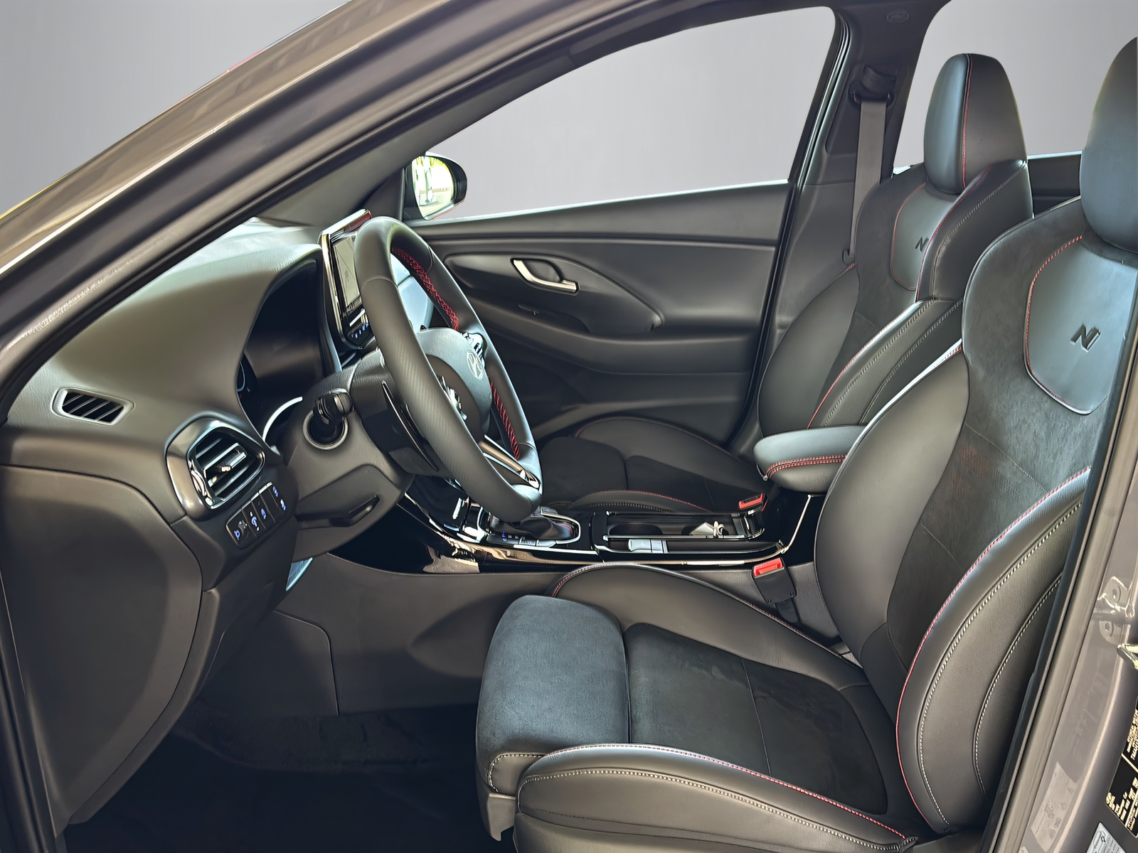 HYUNDAI i30 1.5 T-GDi N-Line-image-10