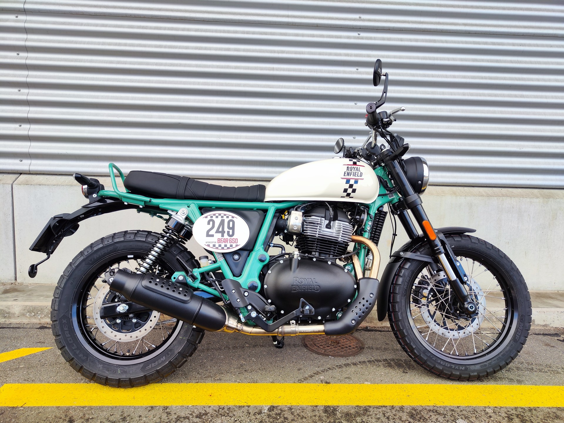 ROYAL ENFIELD Bear 249-image-0