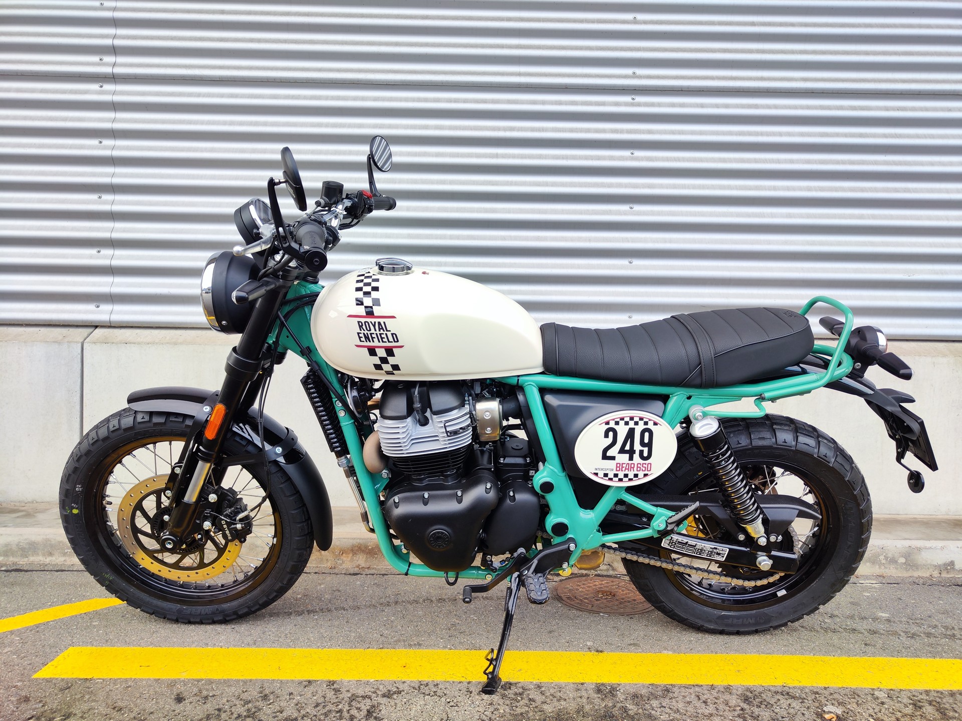 ROYAL ENFIELD Bear 249-image-1
