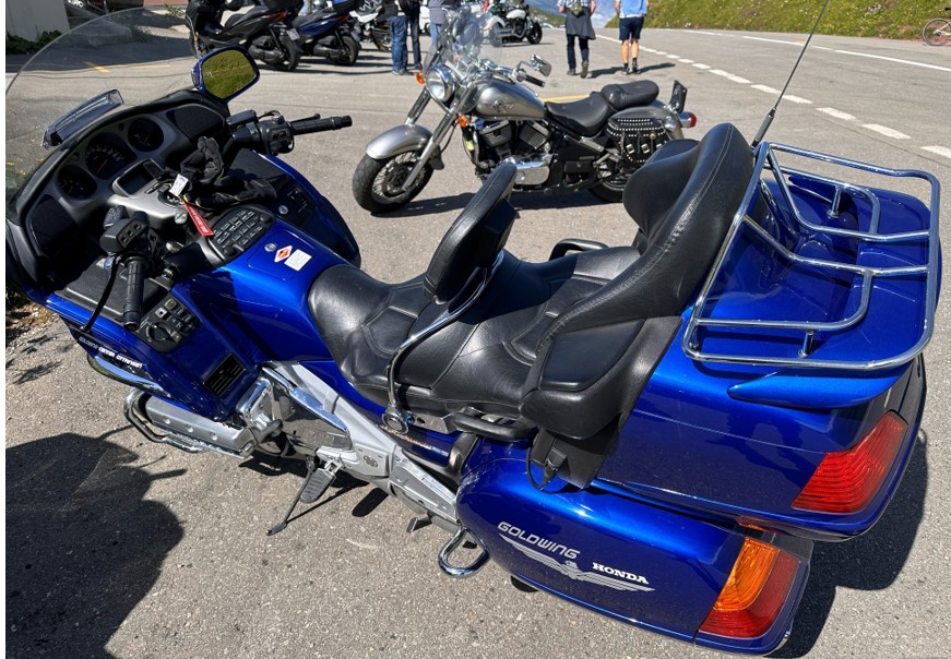 HONDA GL 1800 A Goldwing-image-1