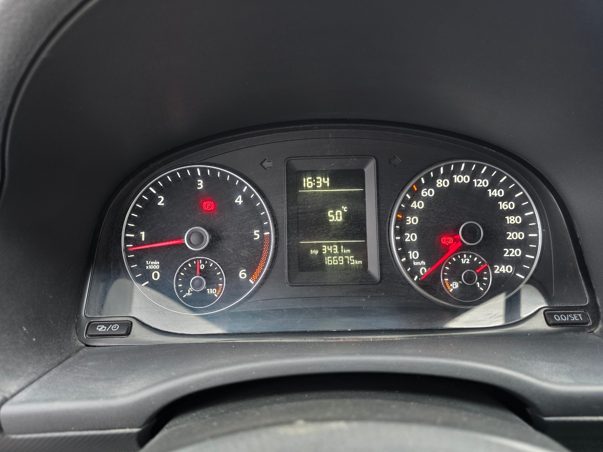 VW Caddy 1.6 TDI-image-9