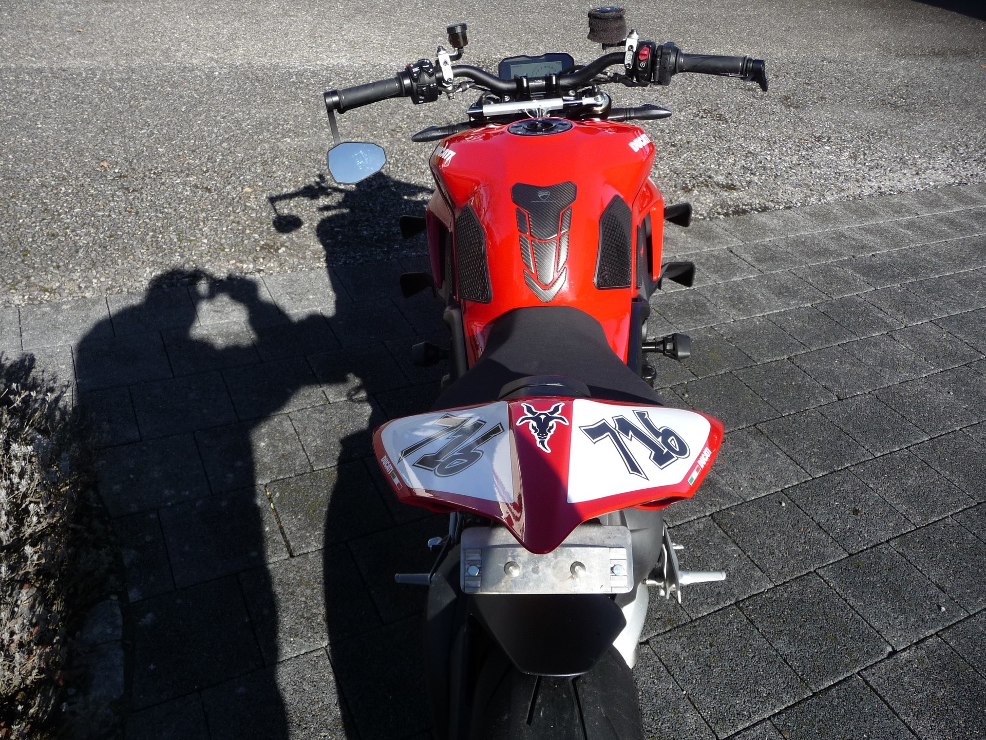 DUCATI Streetfighter V4 S-image-1