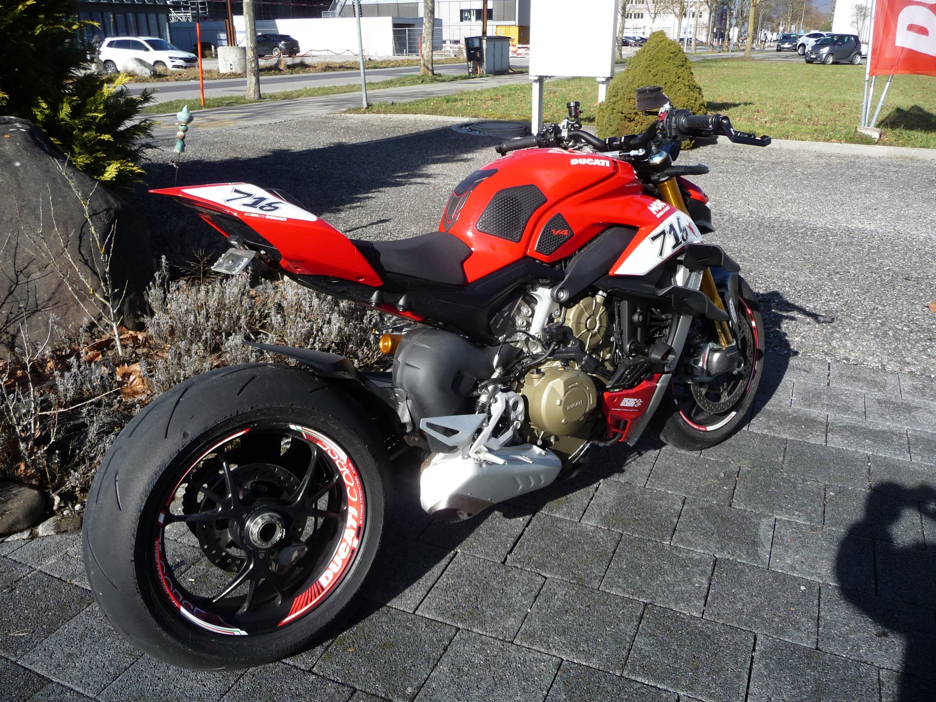 DUCATI Streetfighter V4 S-image-2