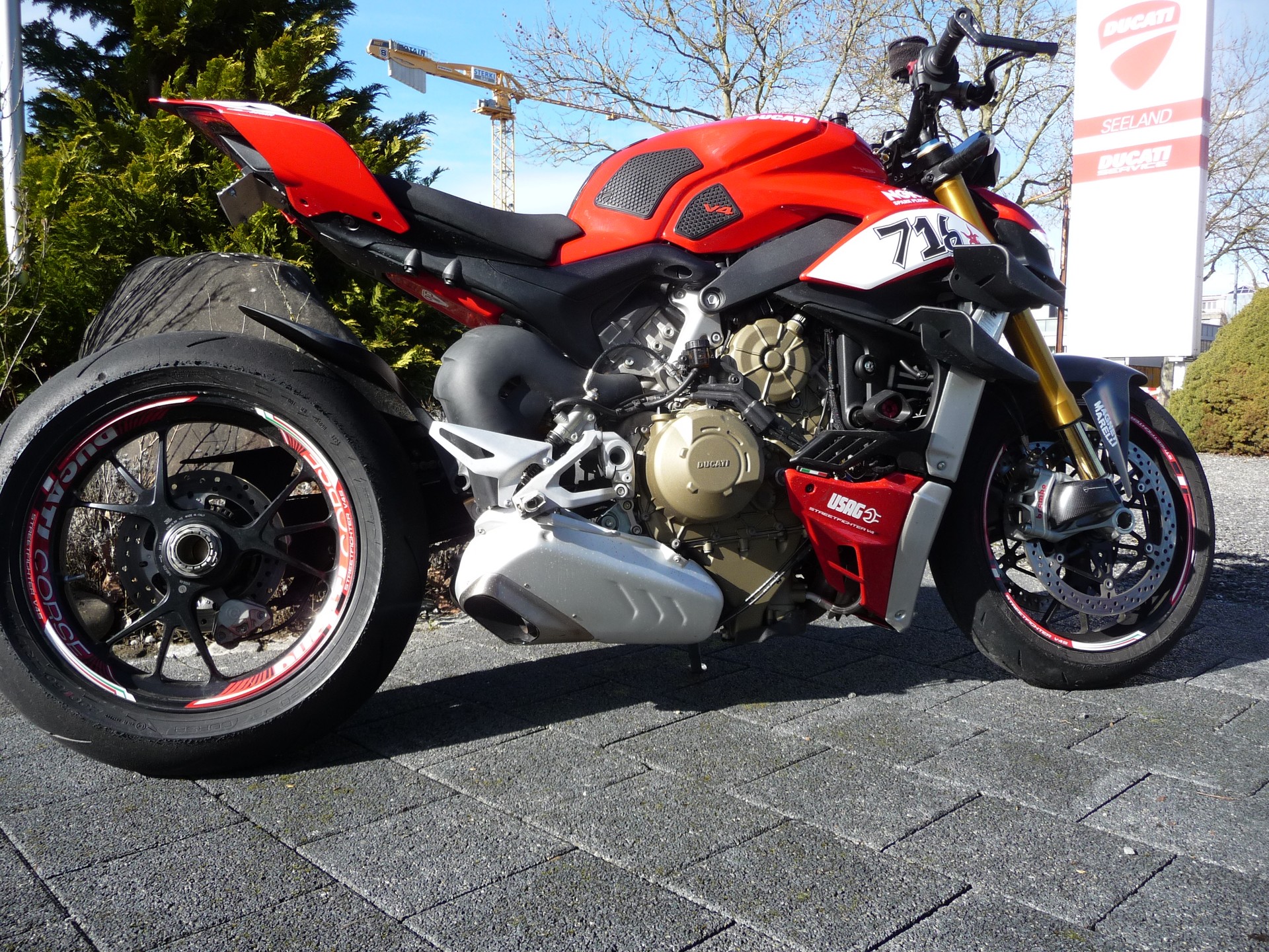 DUCATI Streetfighter V4 S-image-8