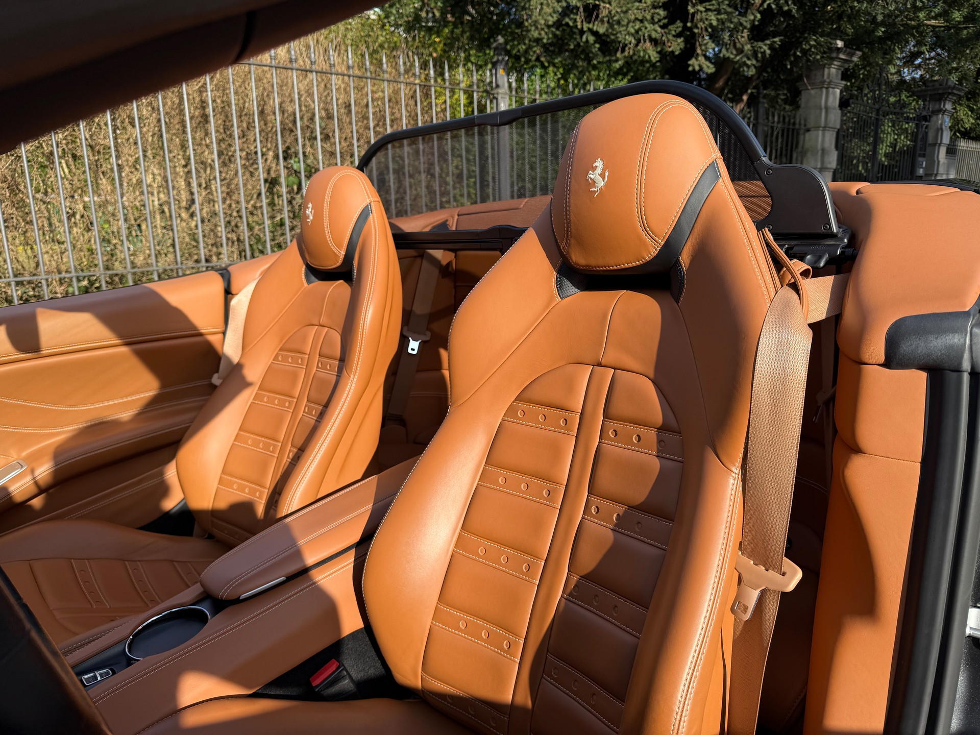 FERRARI California 3.9 V8 T-image-7