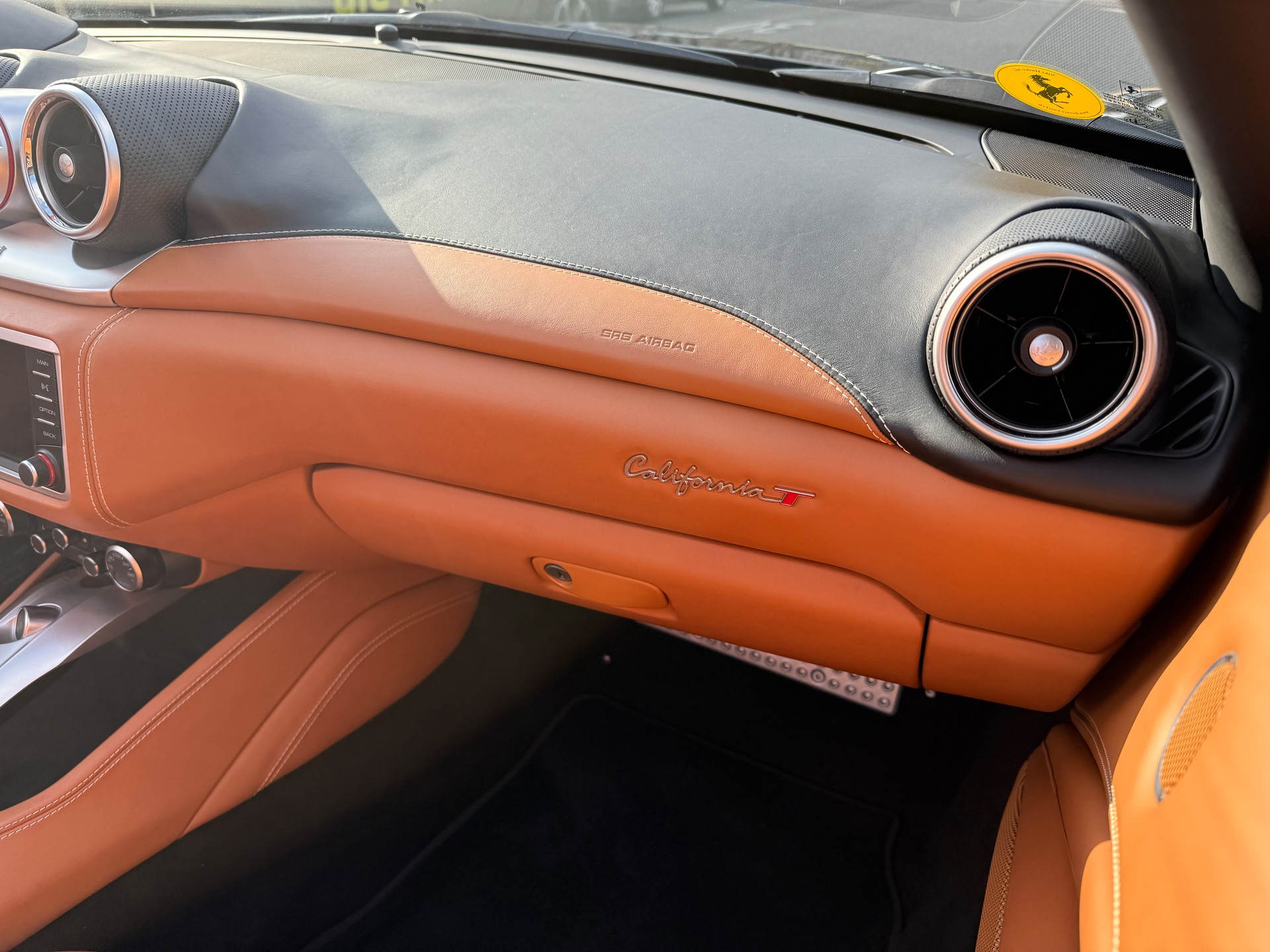 FERRARI California 3.9 V8 T-image-12