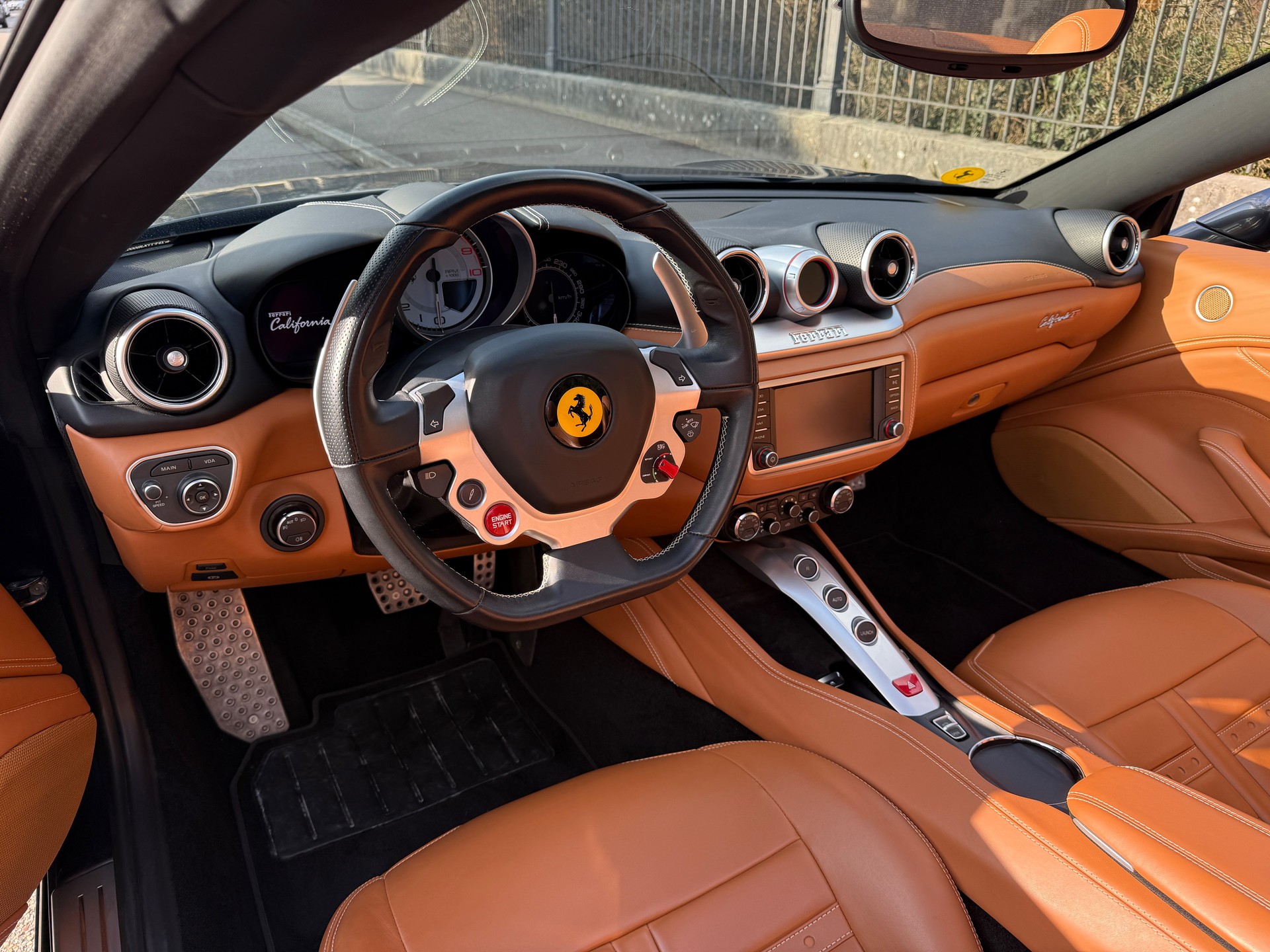 FERRARI California 3.9 V8 T-image-4