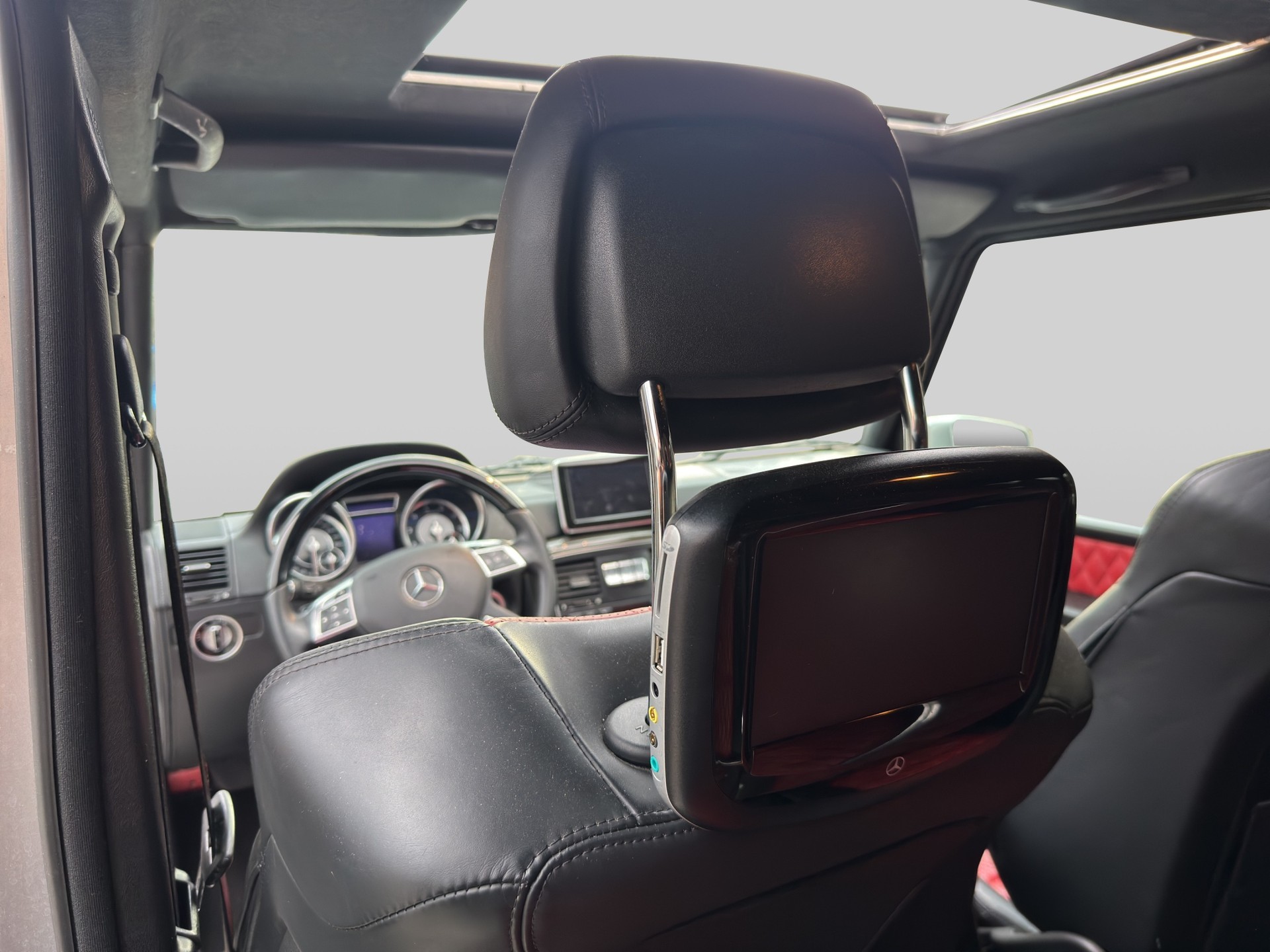 MERCEDES-BENZ G 63 AMG Automatic-image-11