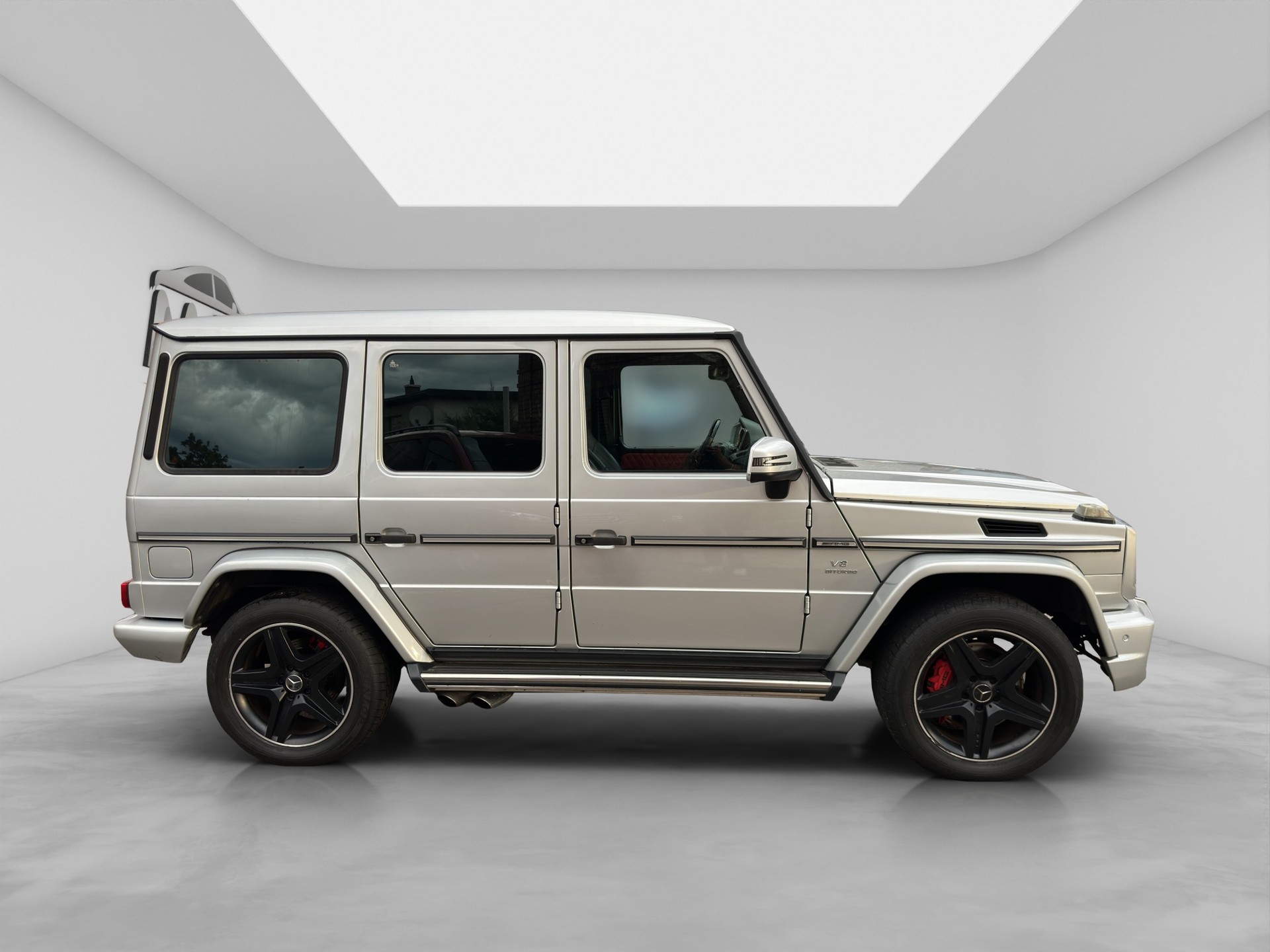 MERCEDES-BENZ G 63 AMG Automatic-image-6