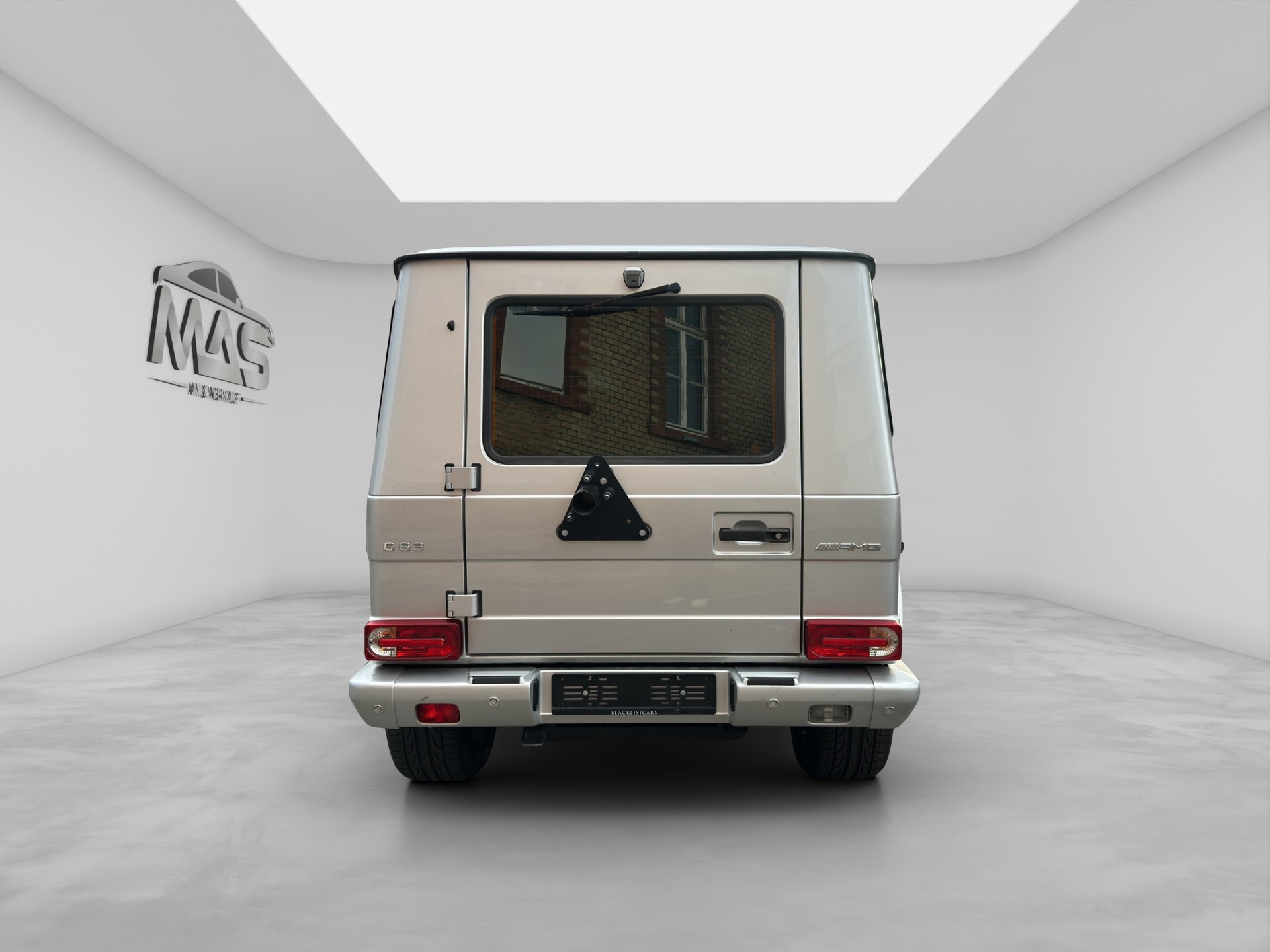 MERCEDES-BENZ G 63 AMG Automatic-image-4