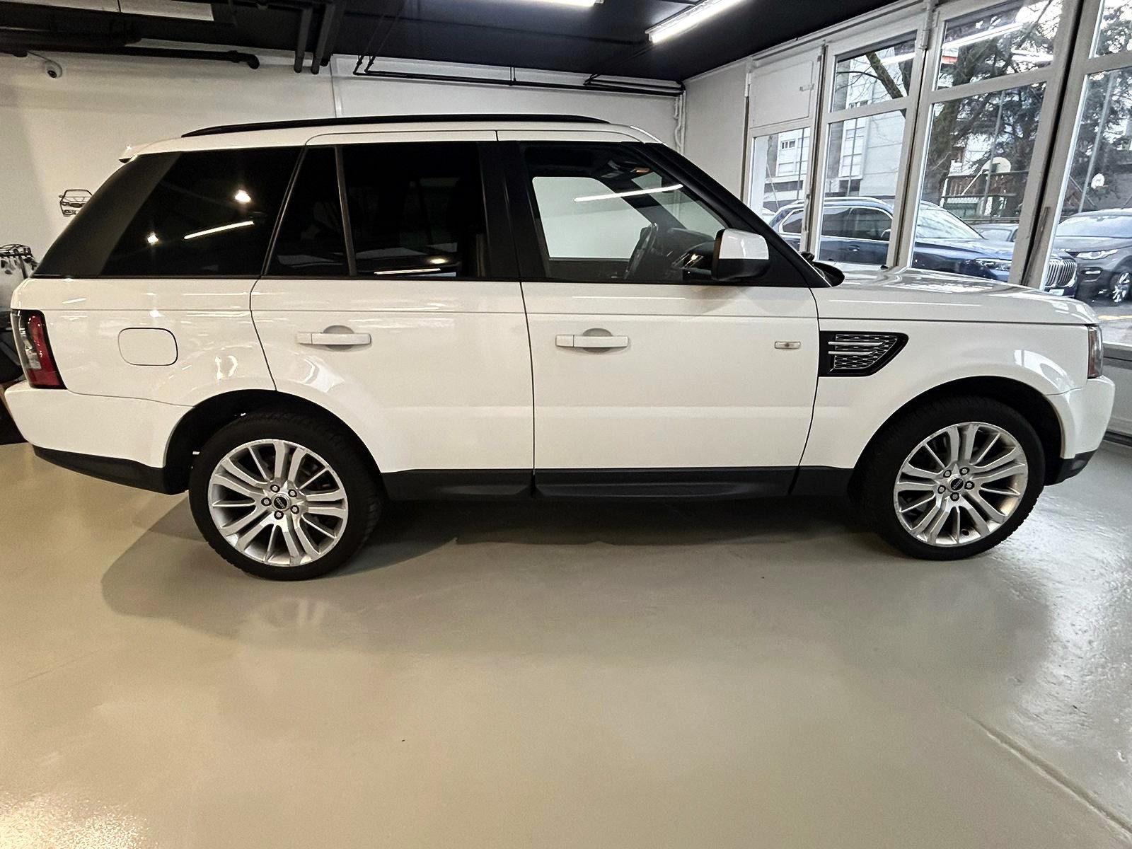 LAND ROVER Range Rover Sport 3.0 TDV6 HSE Automatic-image-5