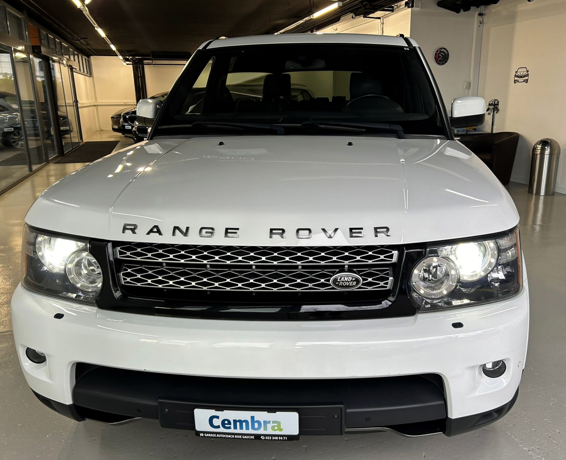 LAND ROVER Range Rover Sport 3.0 TDV6 HSE Automatic-showroom-element-1