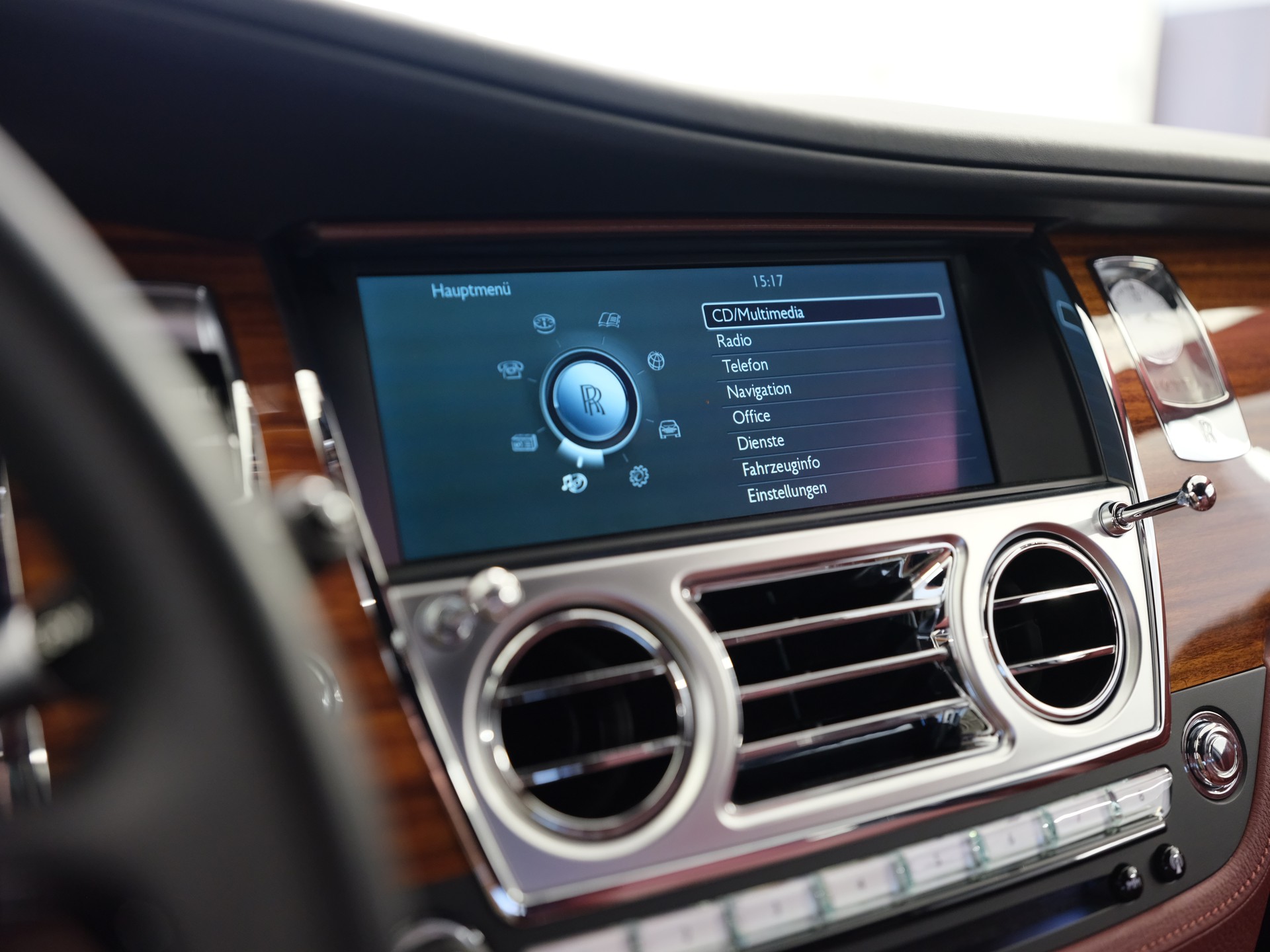 ROLLS-ROYCE Ghost 6.6 V12-image-24