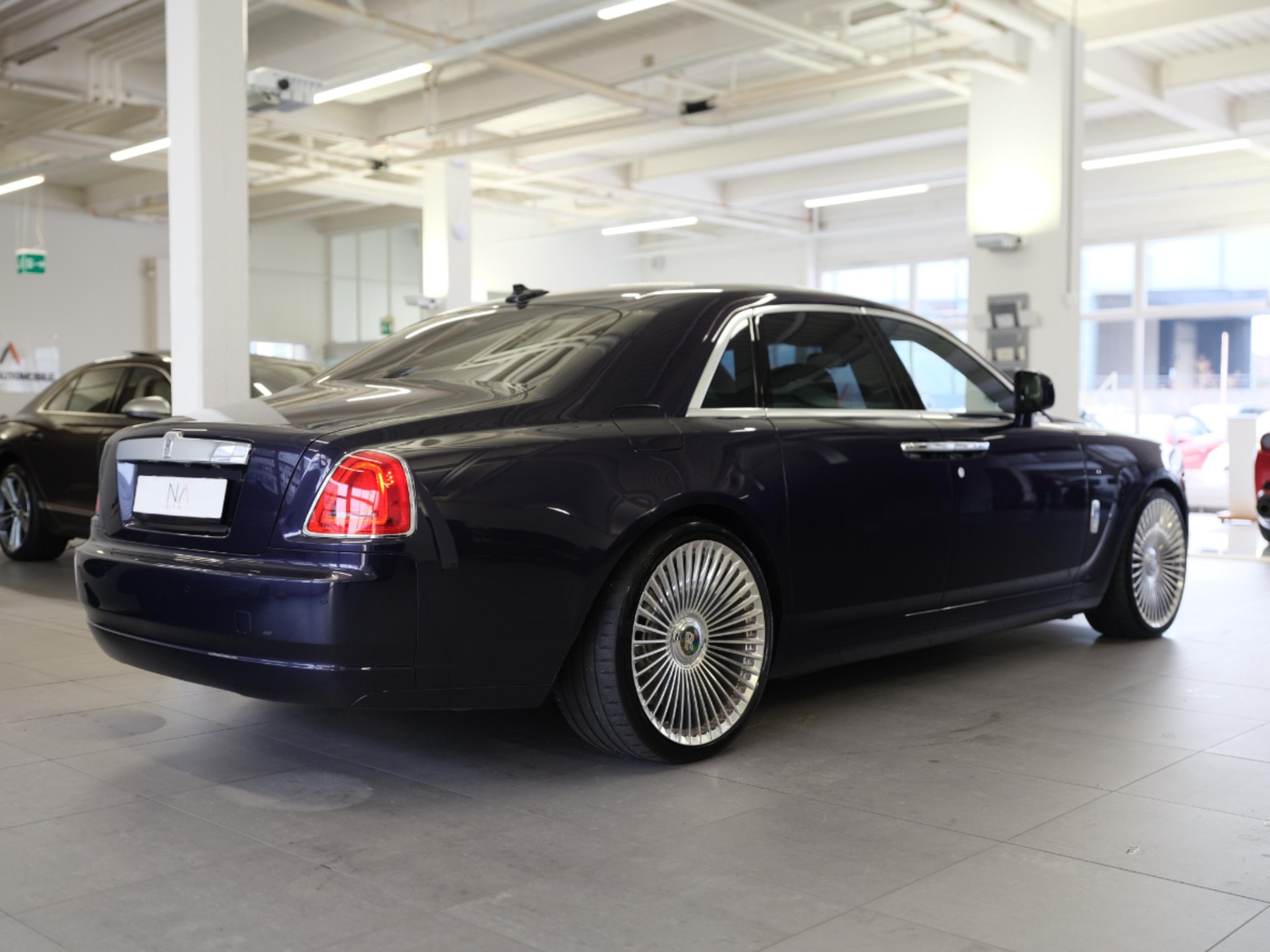 ROLLS-ROYCE Ghost 6.6 V12-image-5
