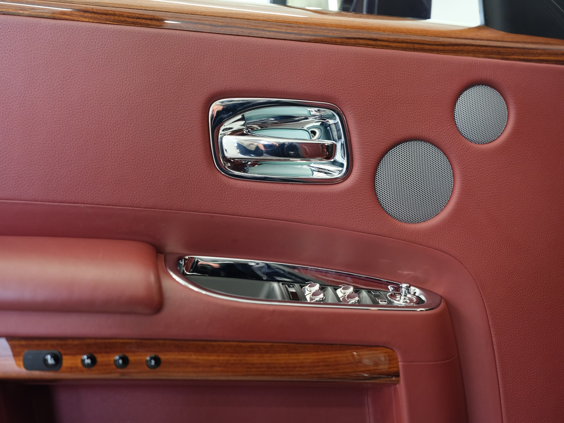 ROLLS-ROYCE Ghost 6.6 V12-image-29
