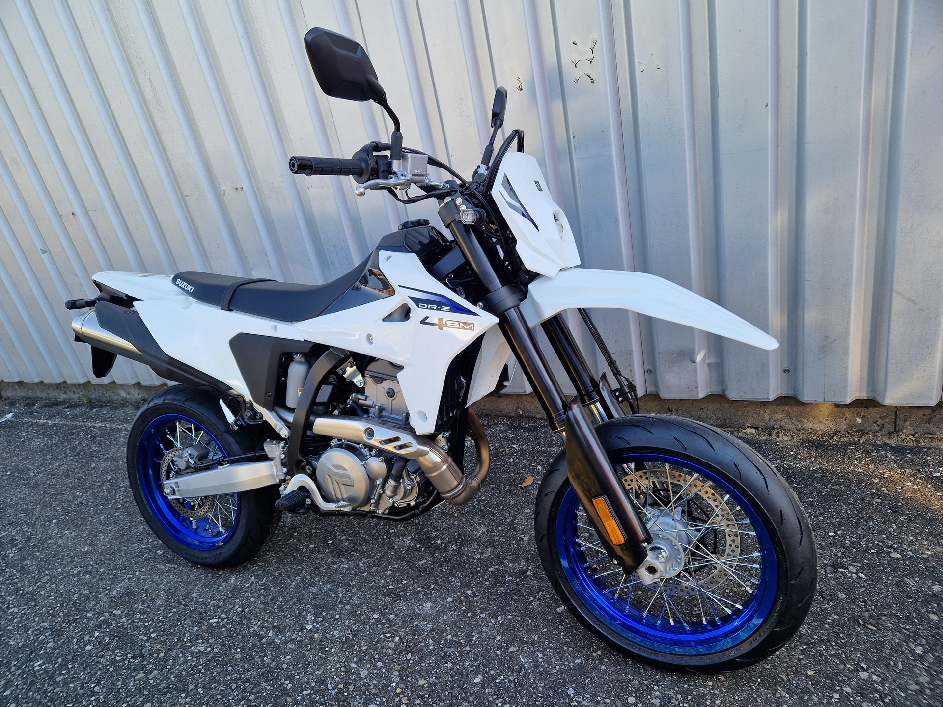 SUZUKI DR-Z4SM-image-1