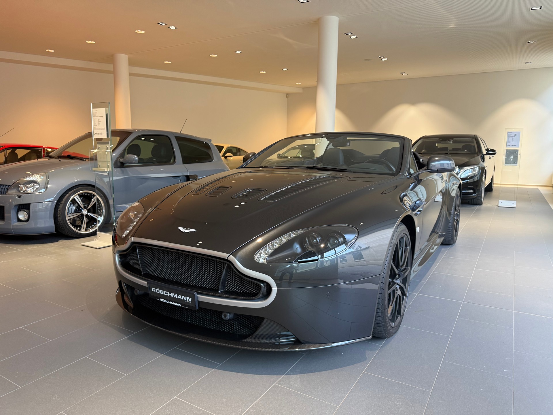 ASTON MARTIN V12 Vantage 5.9 S Roadster-showroom-element-1