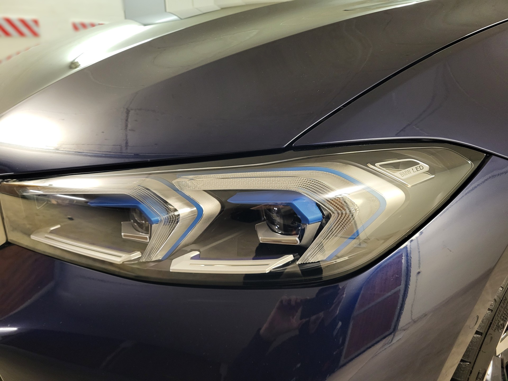 BMW 320d xDrive 48V Touring Steptronic M Sport-image-6