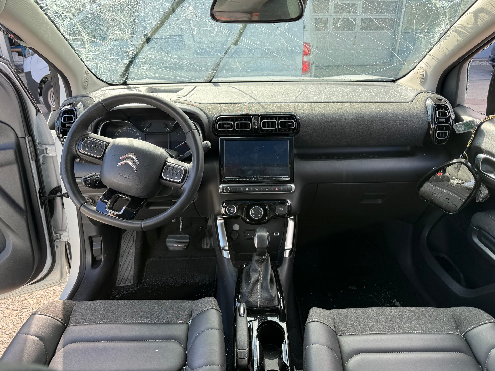 CITROEN C3 Aircross 1.2i PureTech Swiss Edition+ EAT6-image-9