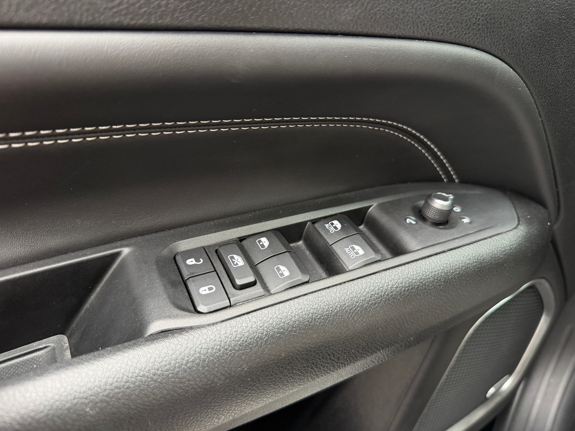 JEEP Compass 1.3 T PHEV S Plus AWD-image-15