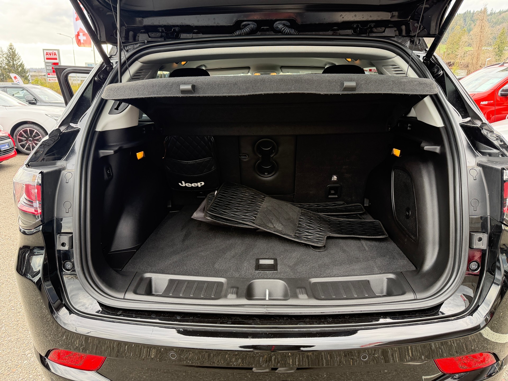 JEEP Compass 1.3 T PHEV S Plus AWD-image-19