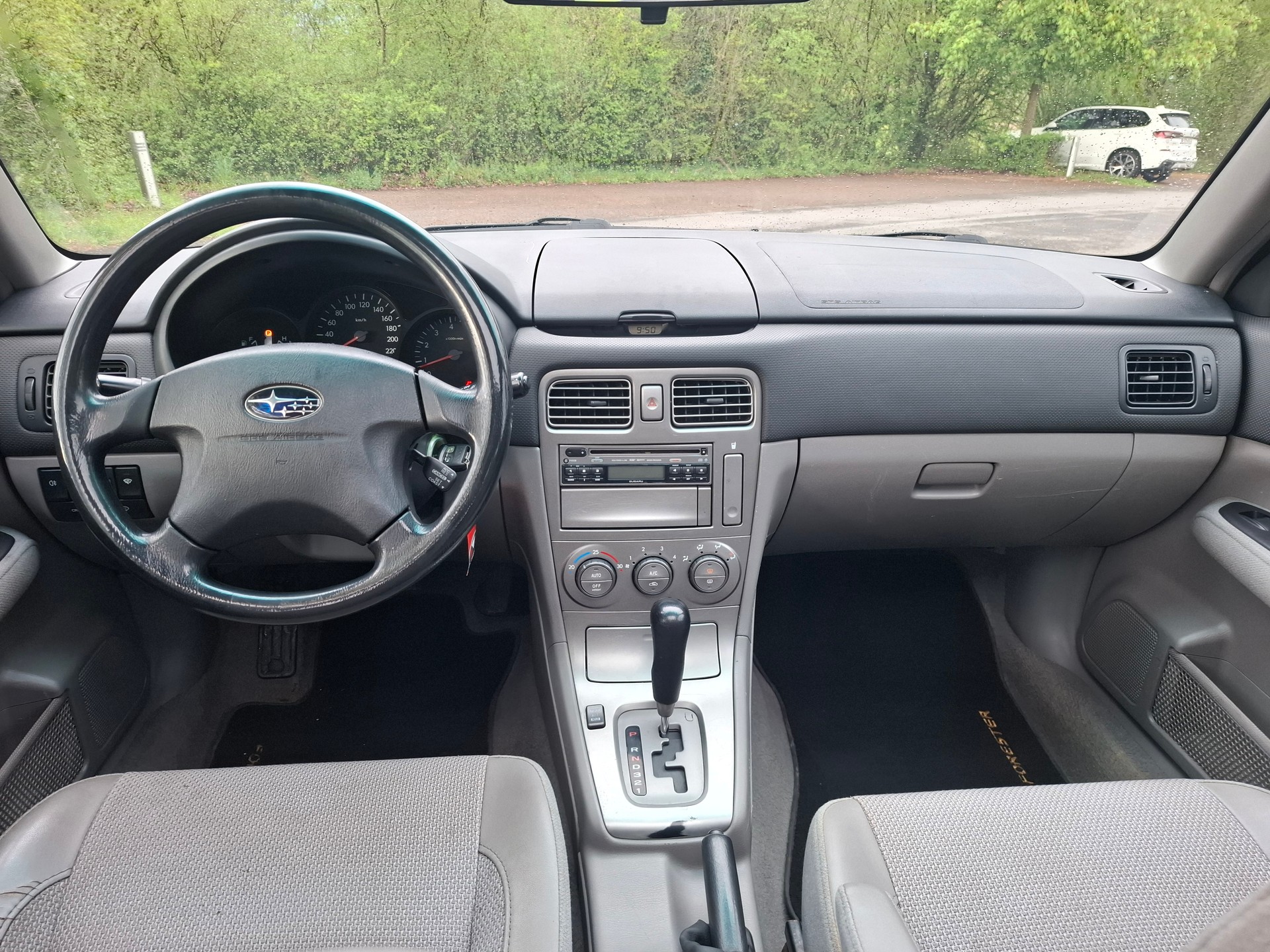 SUBARU Forester 2.0X Comfort Automatic-image-9