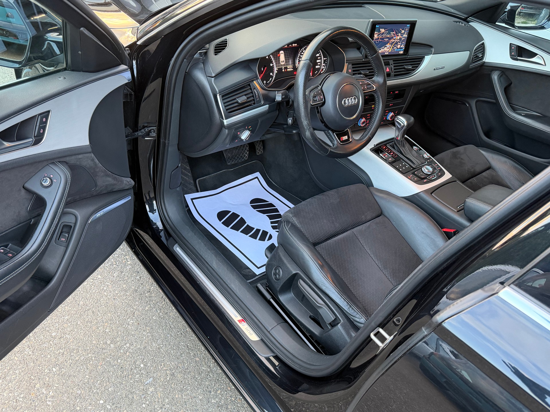 AUDI A6 Avant 3.0 TDI V6 quattro S-tronic S-Line-image-6