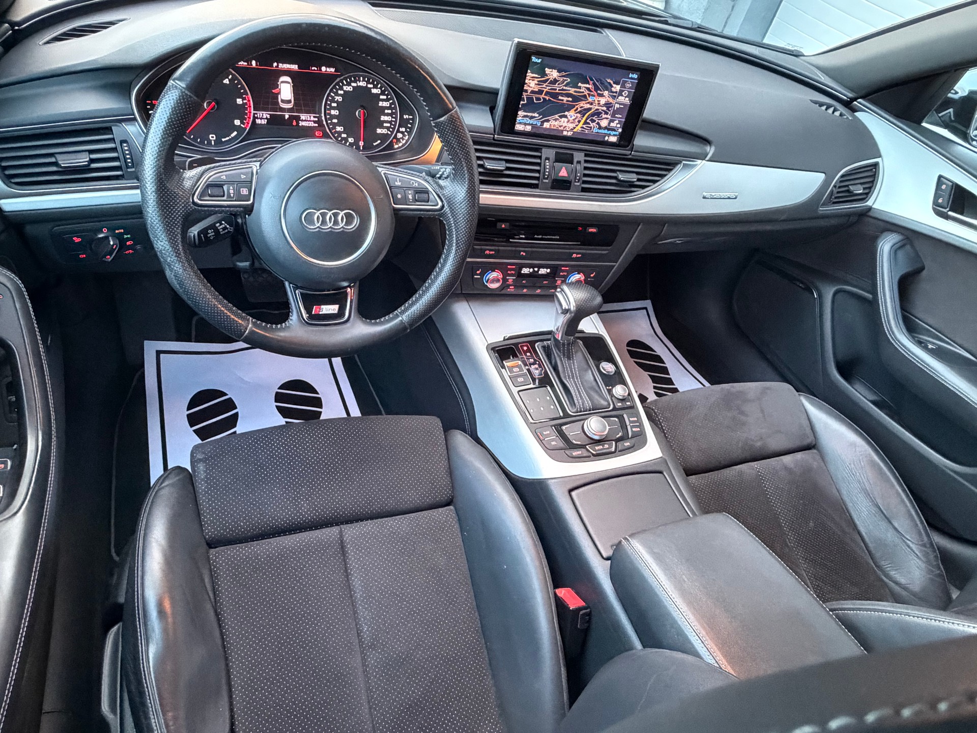 AUDI A6 Avant 3.0 TDI V6 quattro S-tronic S-Line-image-9