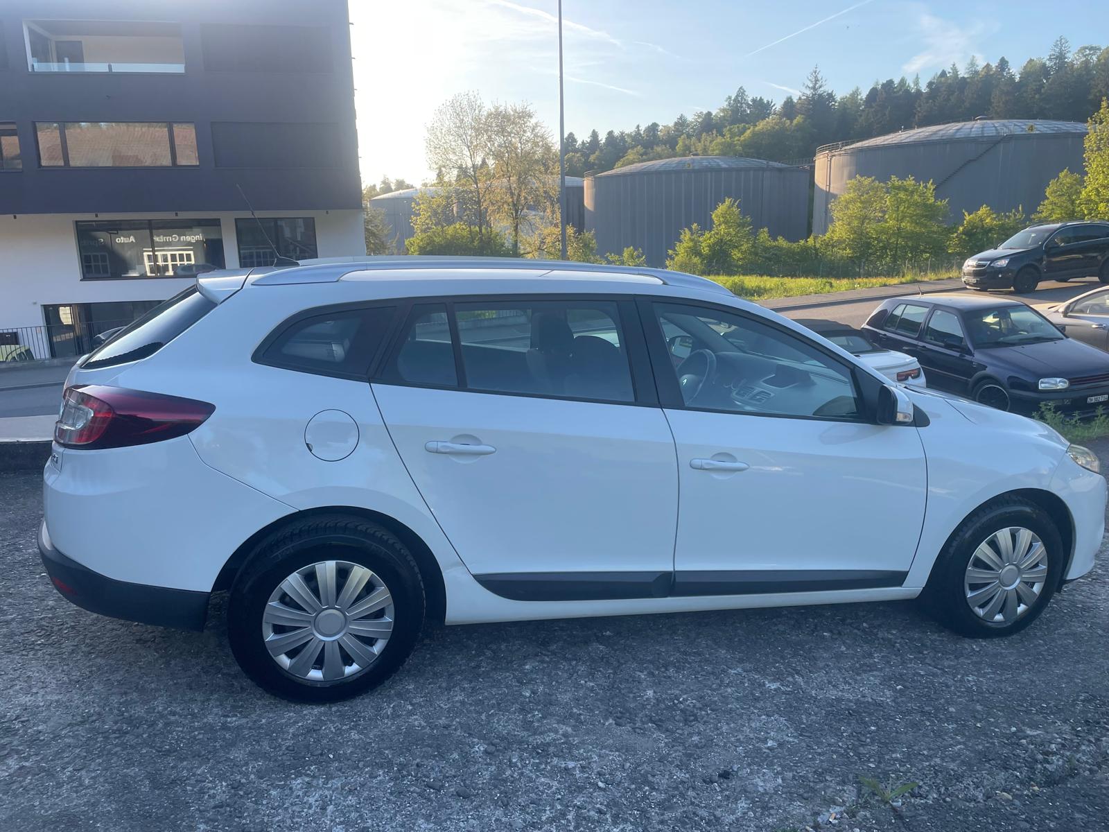 RENAULT Mégane 1.5 dCi-image-2