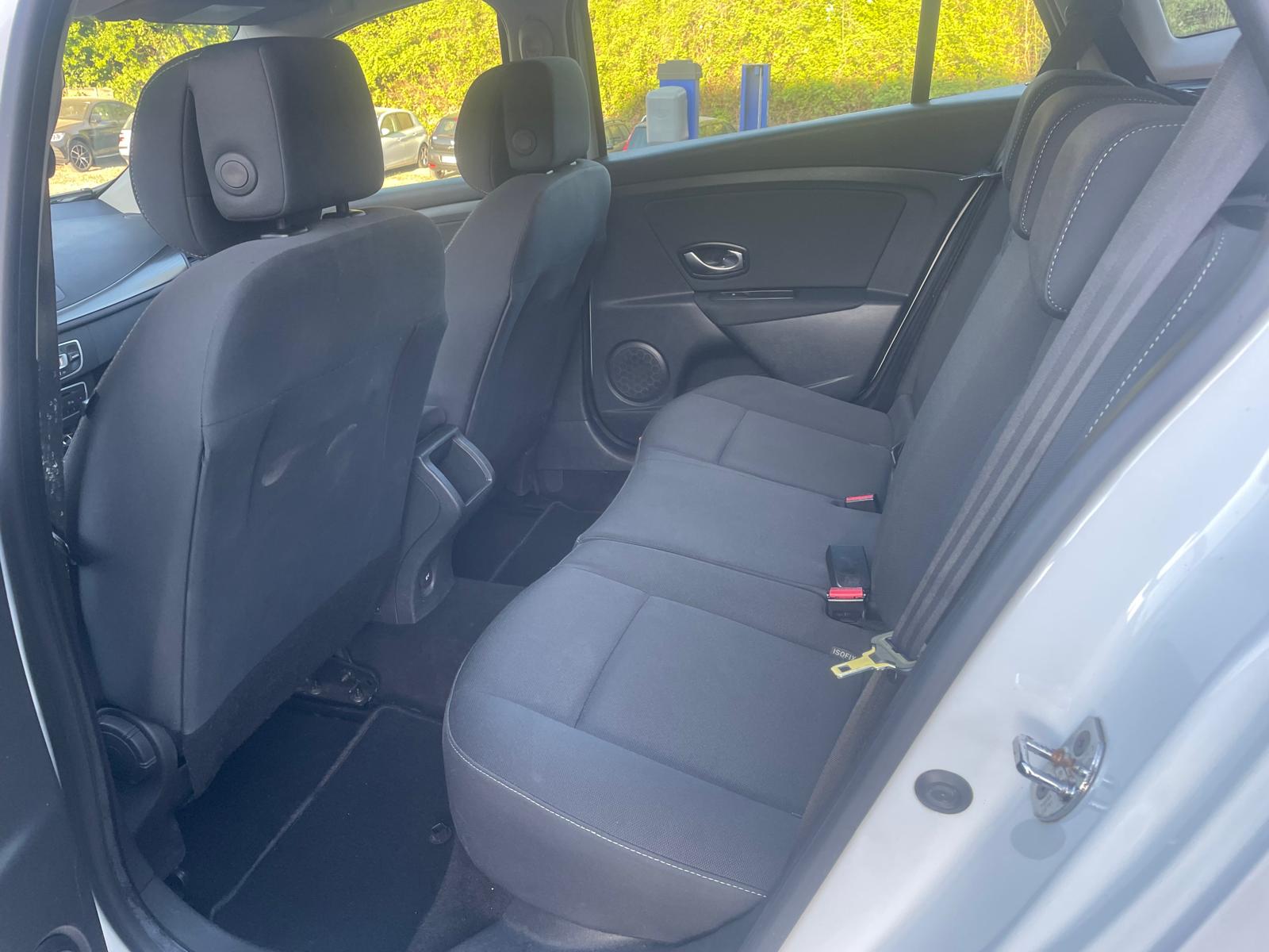 RENAULT Mégane 1.5 dCi-image-8