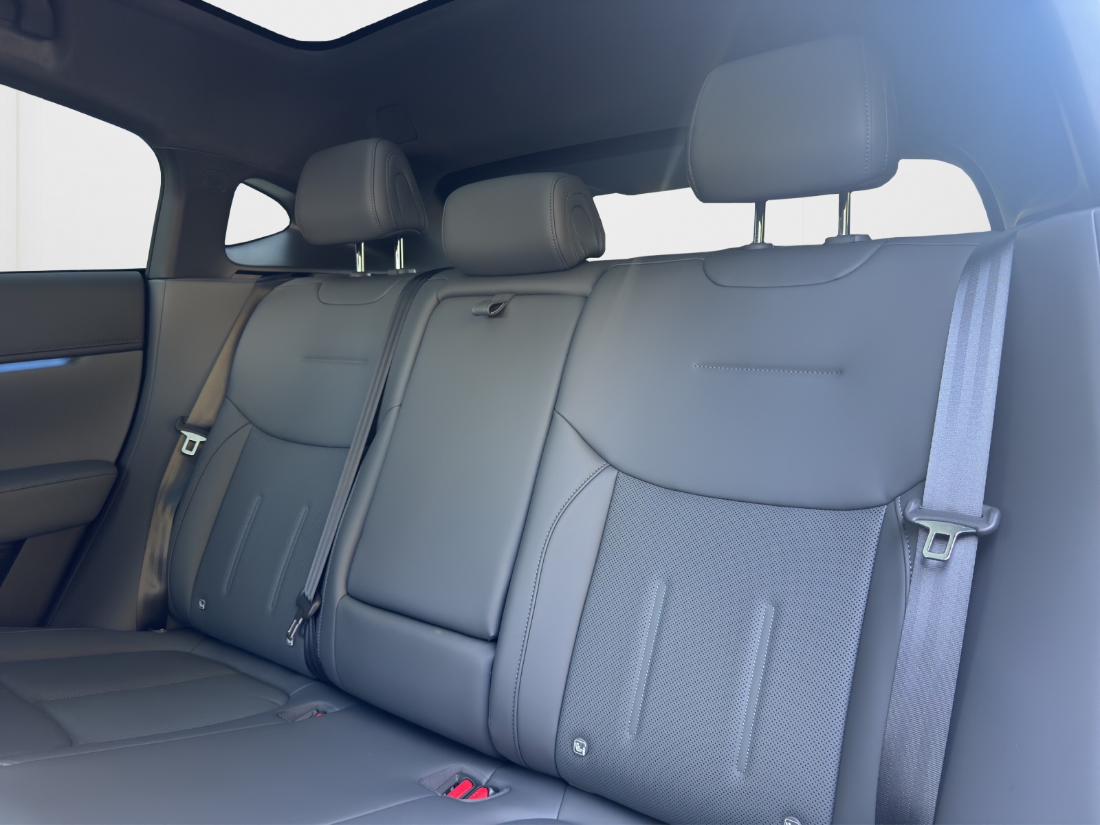 XPENG G6 80kWh Performance AWD / Black Edition/ My 2026-image-18