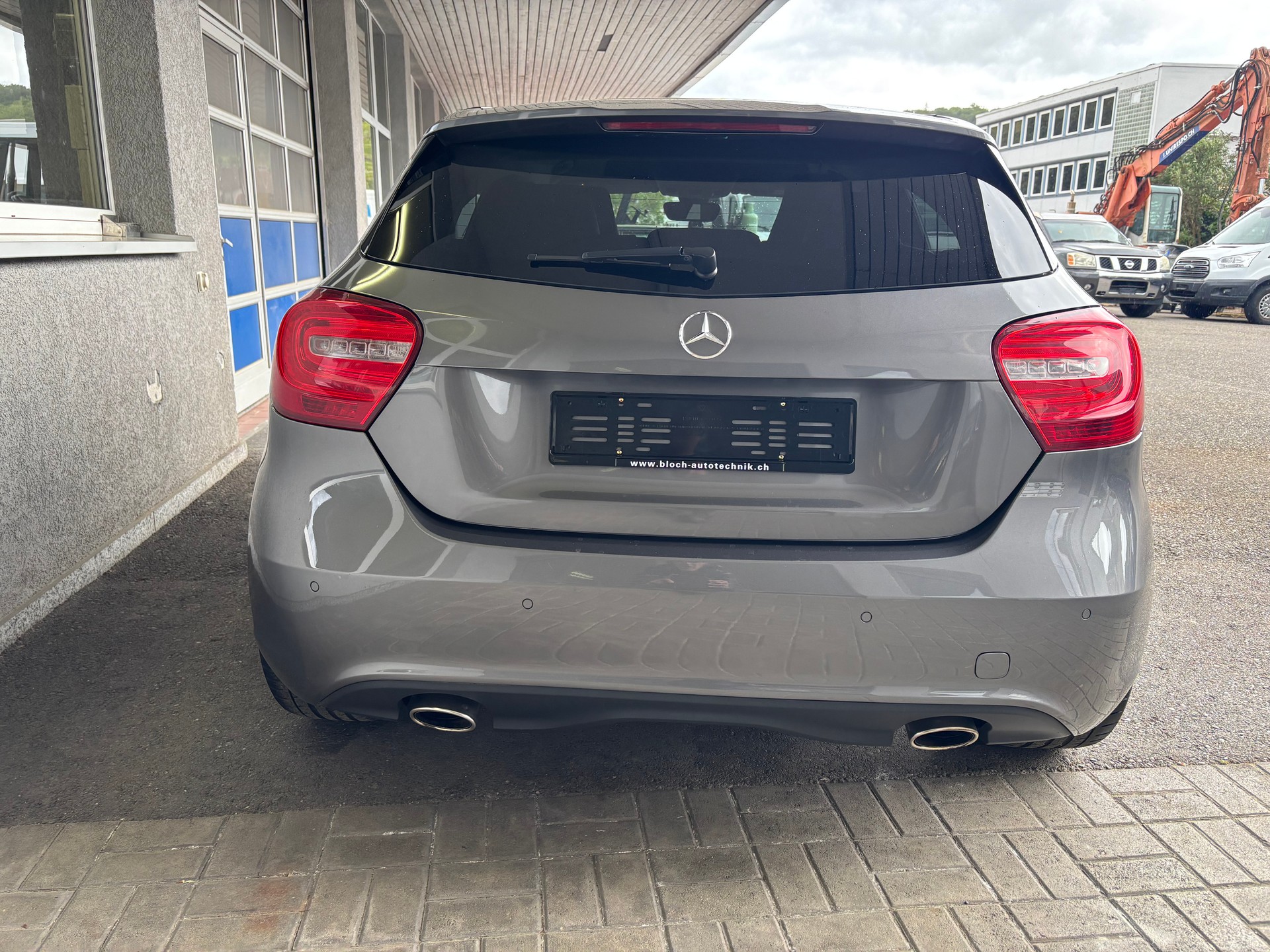 MERCEDES-BENZ A 200 Urban 7G-DCT-image-7
