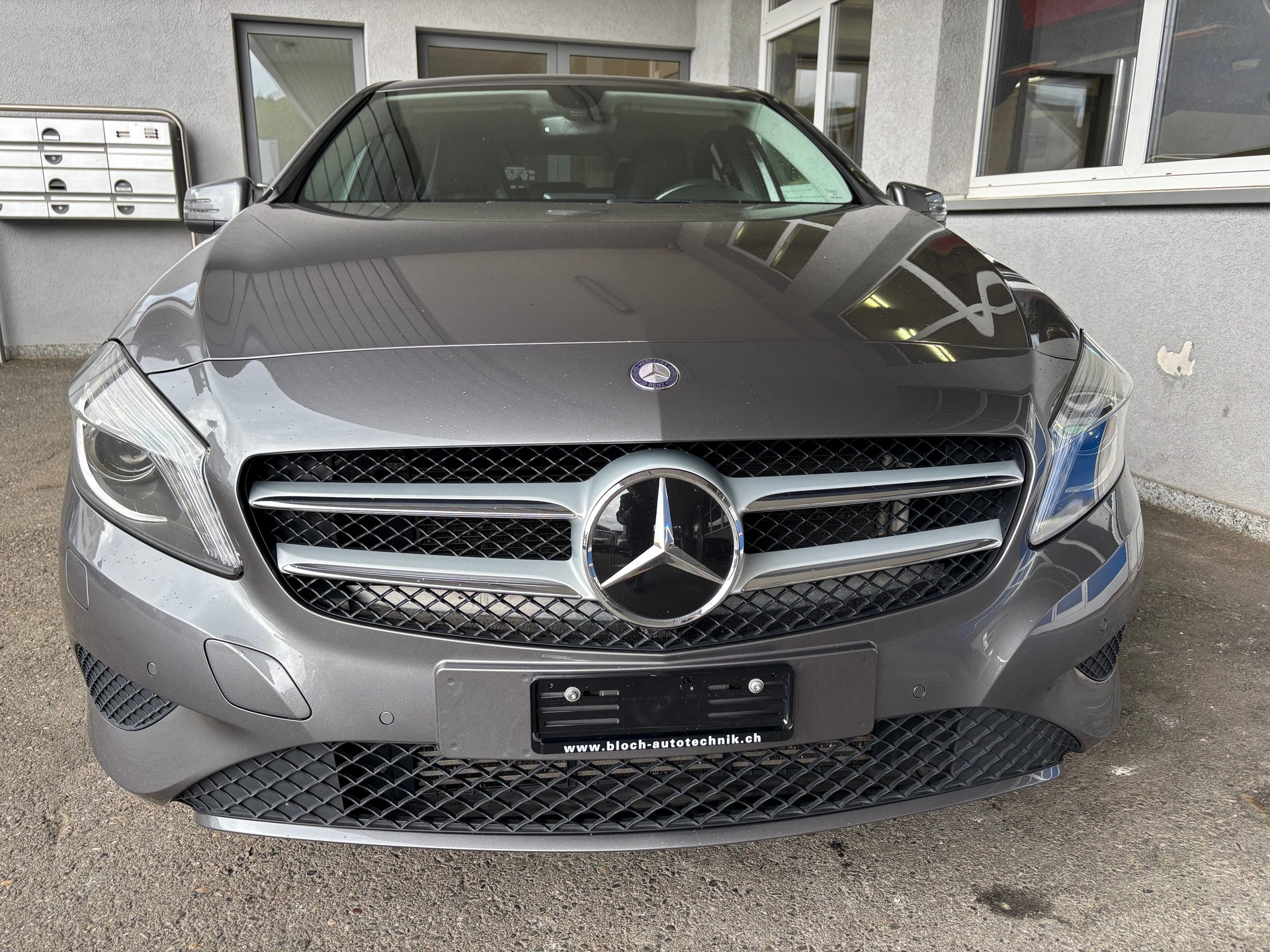 MERCEDES-BENZ A 200 Urban 7G-DCT