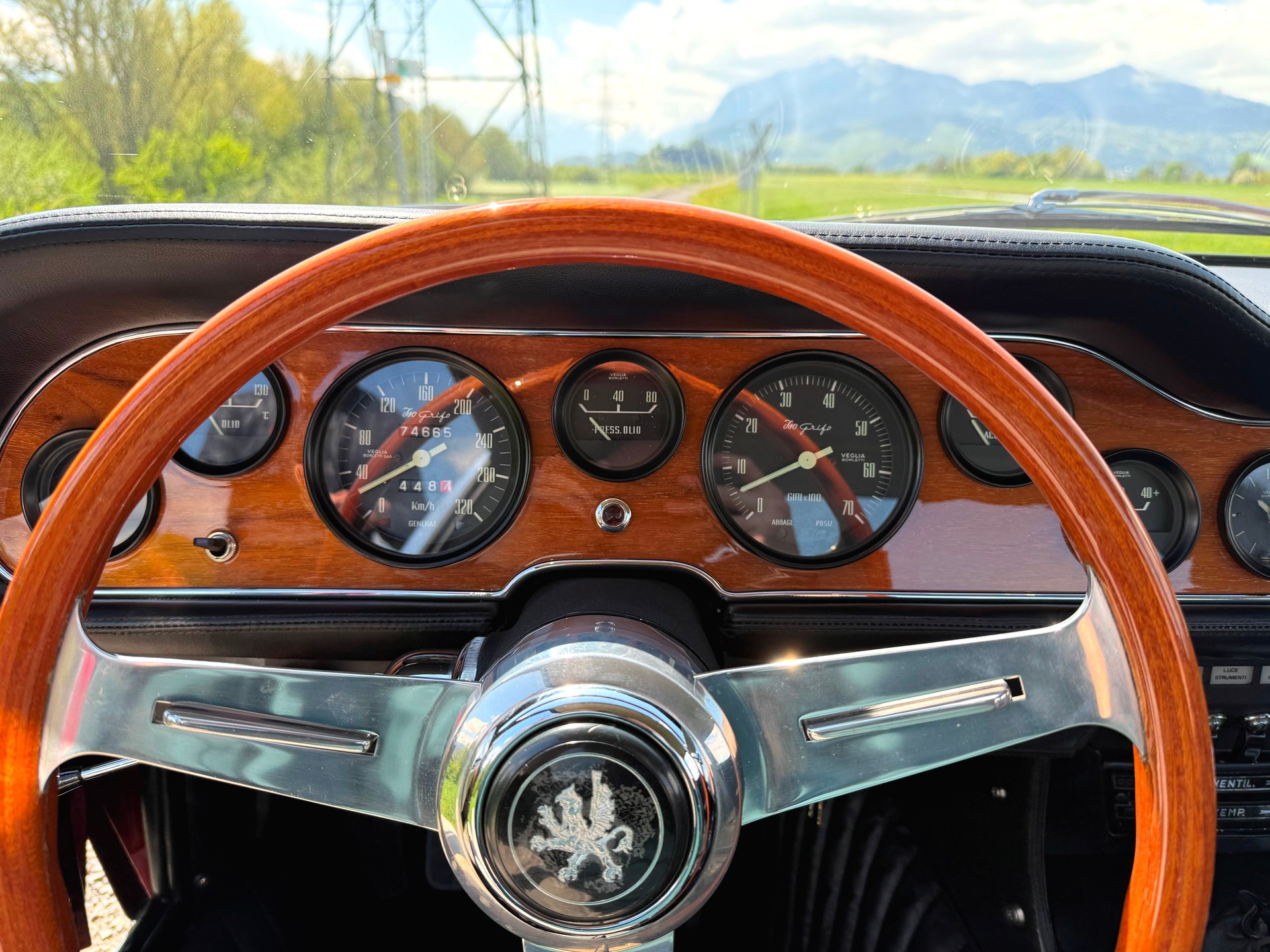 ISO Grifo GL350-showroom-element-3