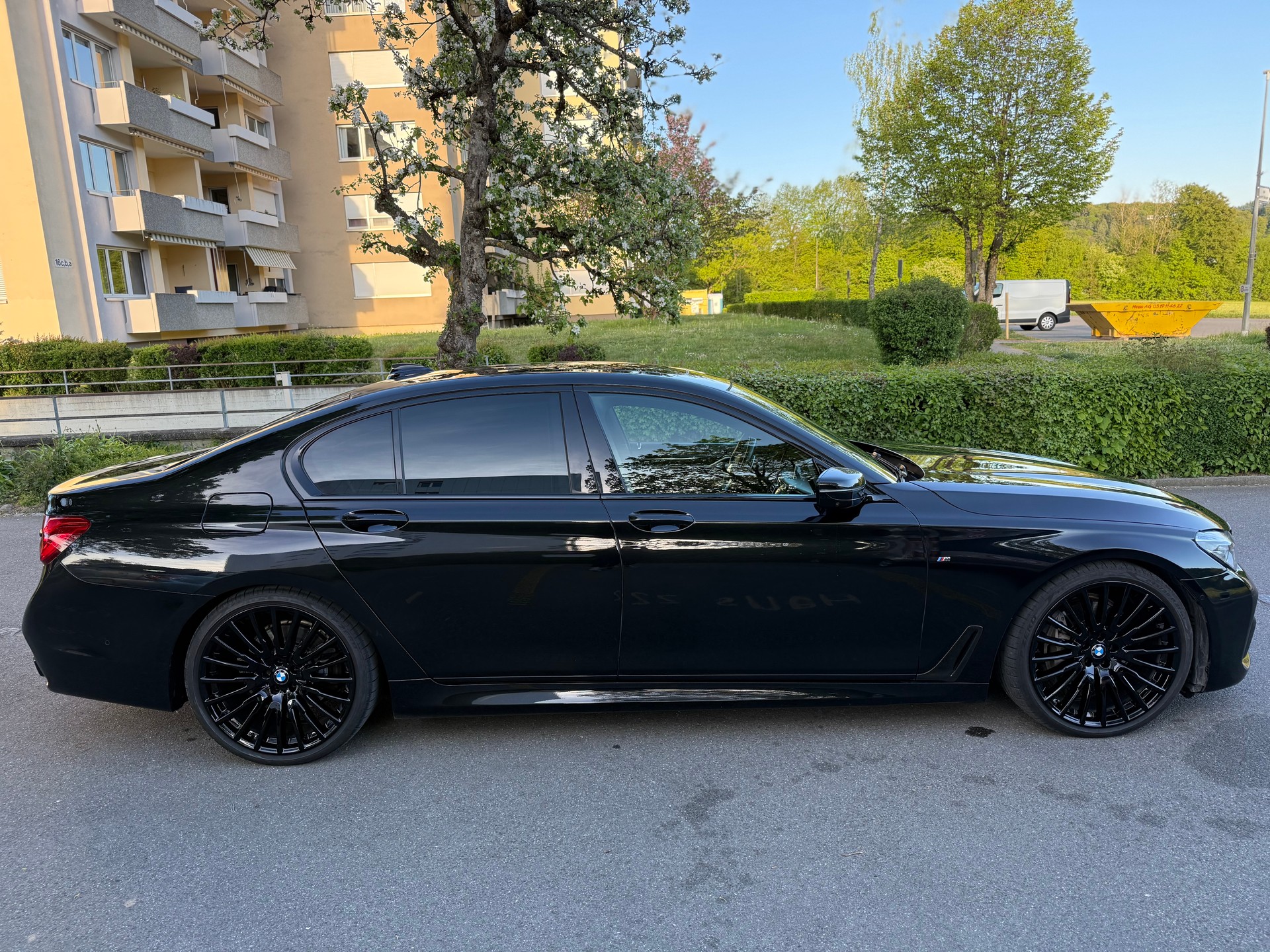 BMW 740d xDrive-image-4