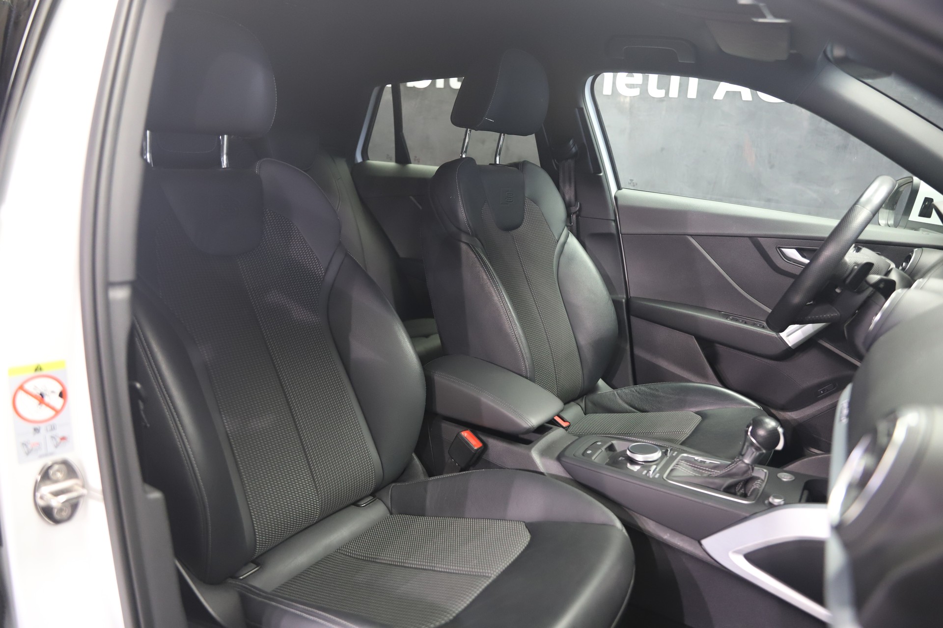 AUDI Q2 40 TFSI Sport quattro S-tronic-image-9