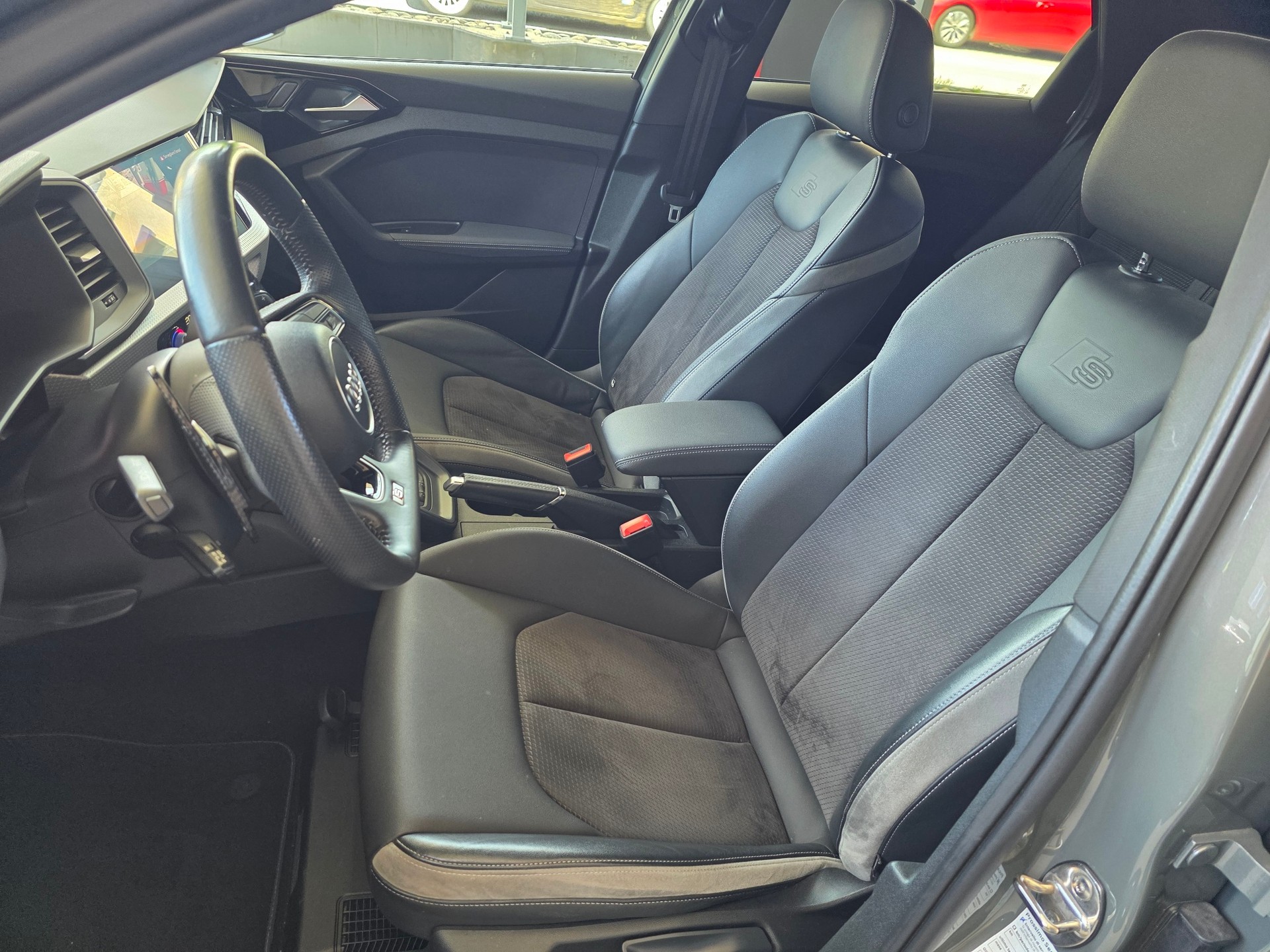 AUDI A1 Sportback 35 TFSI S Line S-tronic-image-23