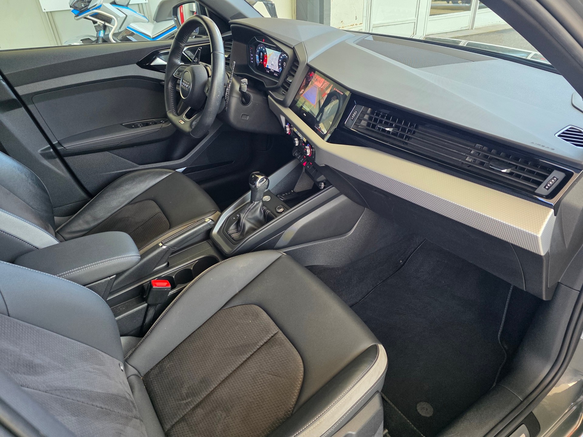 AUDI A1 Sportback 35 TFSI S Line S-tronic-image-16