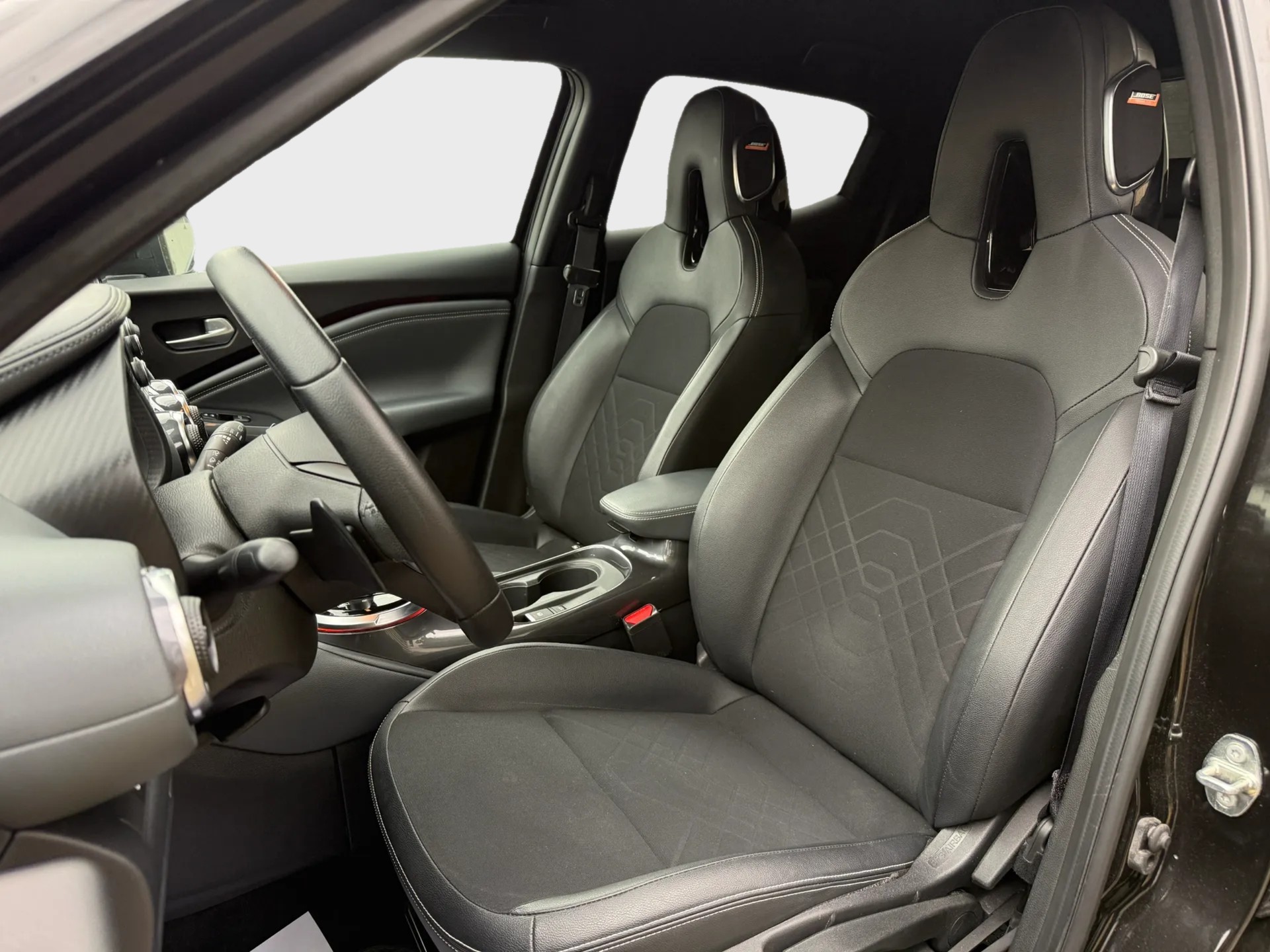 NISSAN Juke 1.0 DIG-T N-Connecta DCT-image-13