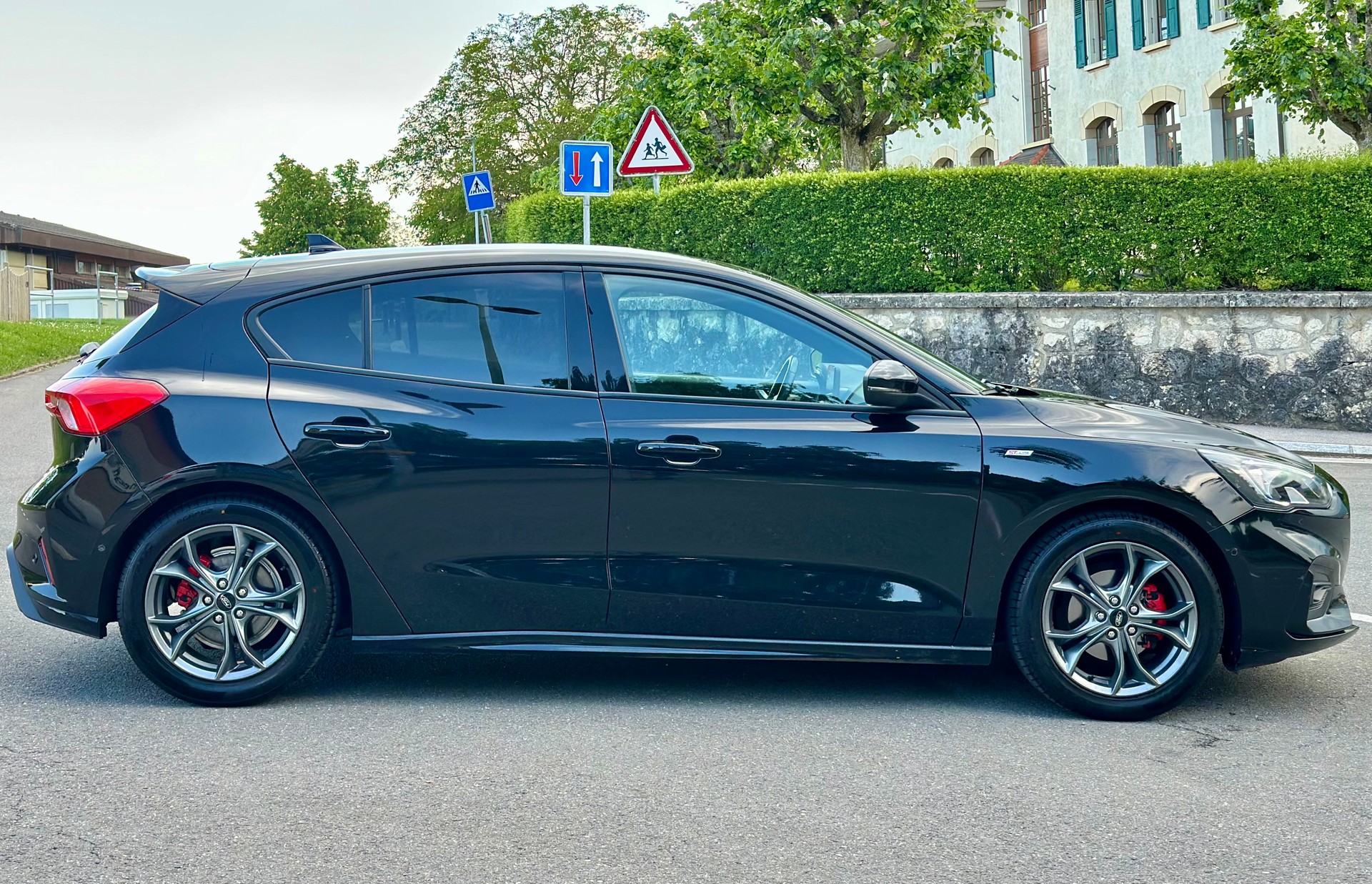 FORD Focus 1.0 SCTi ST Line Automatic-image-6