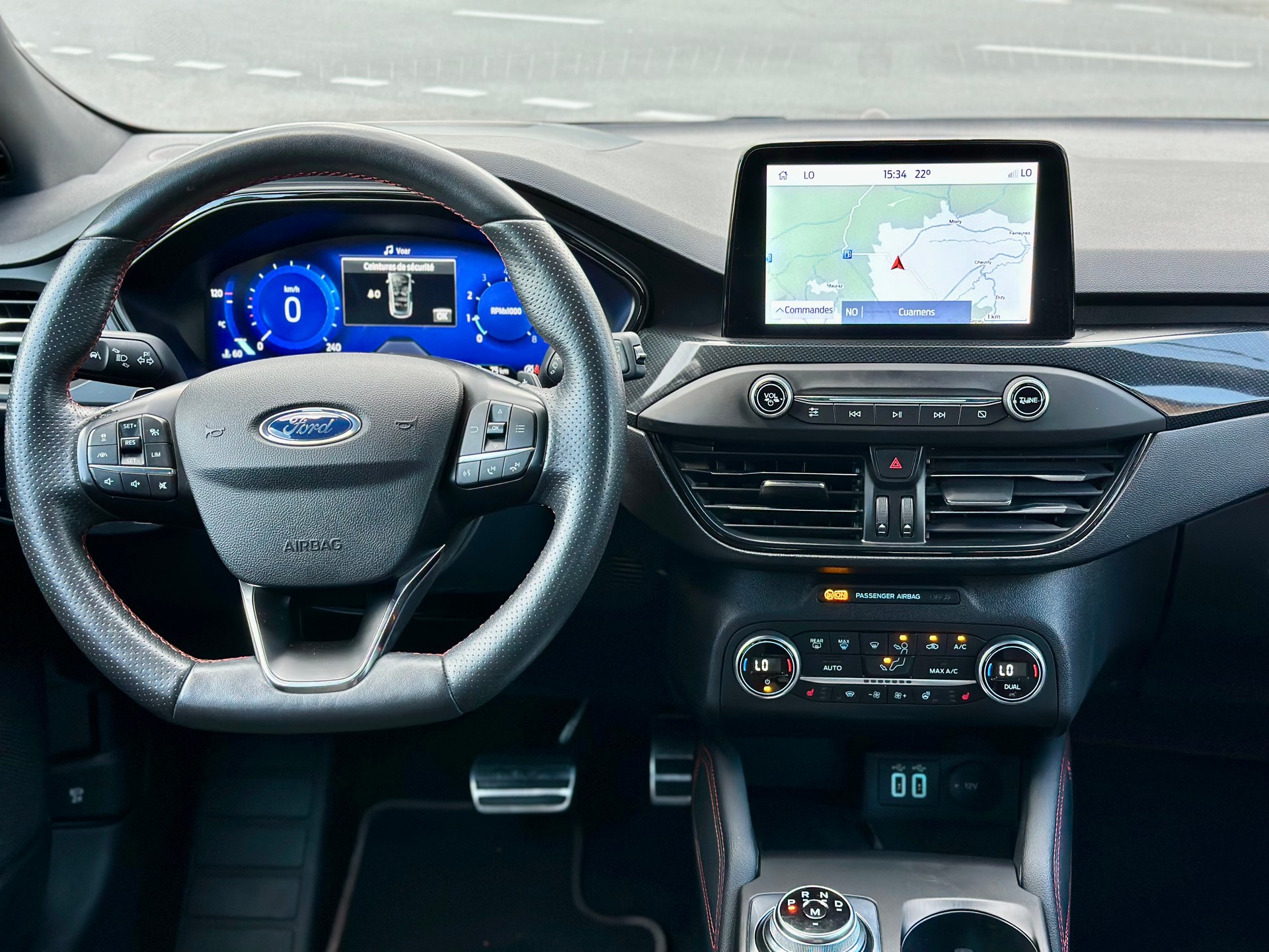 FORD Focus 1.0 SCTi ST Line Automatic-image-10