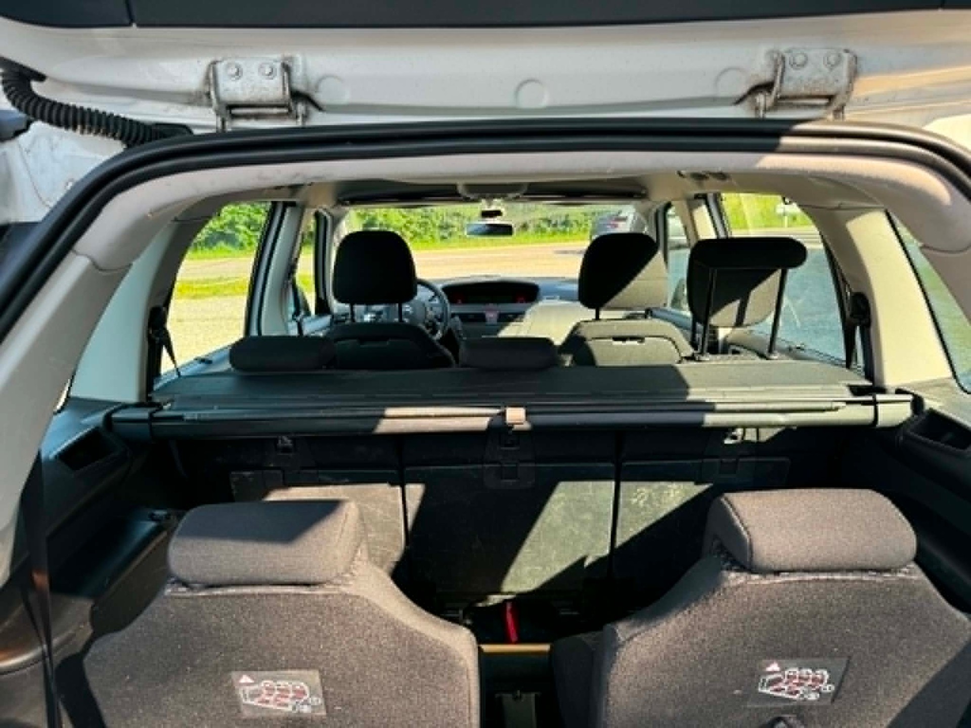 CITROEN Grand C4 Picasso 1.6 HDI 16V Séduction EGS6-image-5