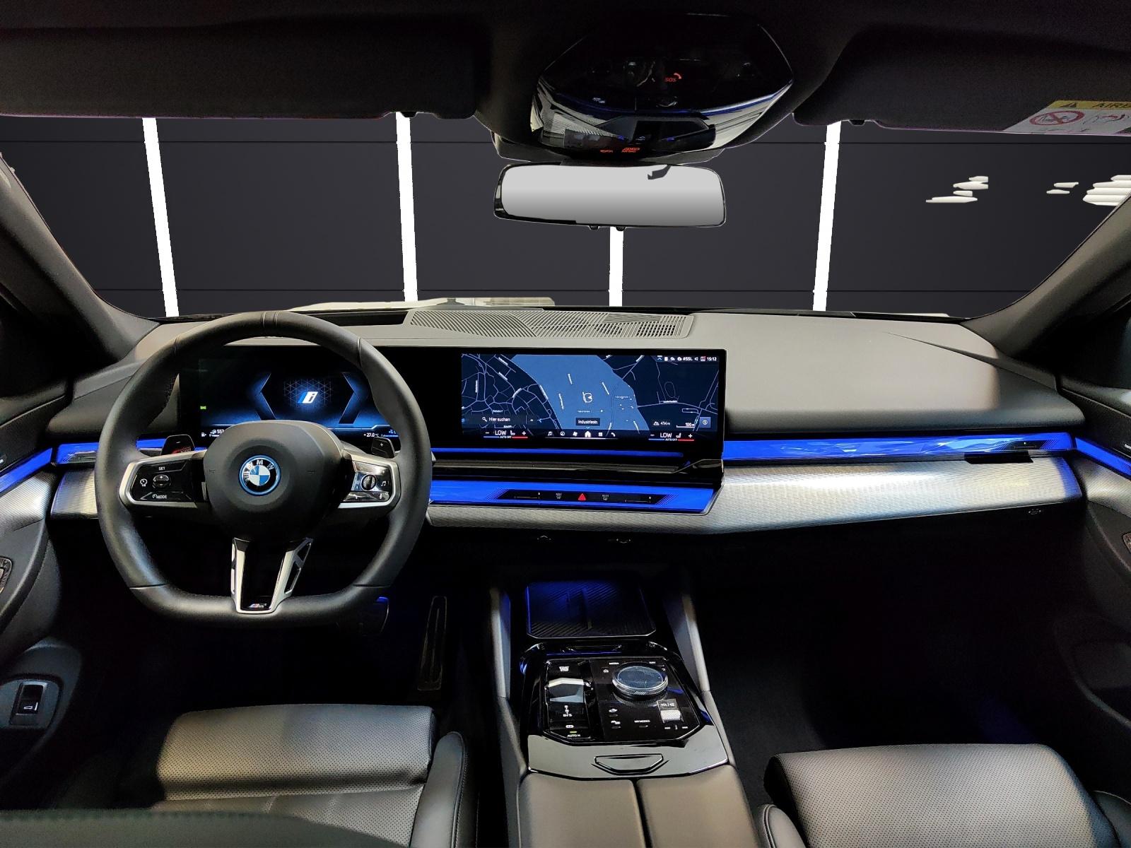 BMW 530e xDrive Touring Attraktiven Leasingzinssatz ab 0.9 % bei Abschluss einer BMW Fahrzeugversicherung.-image-18