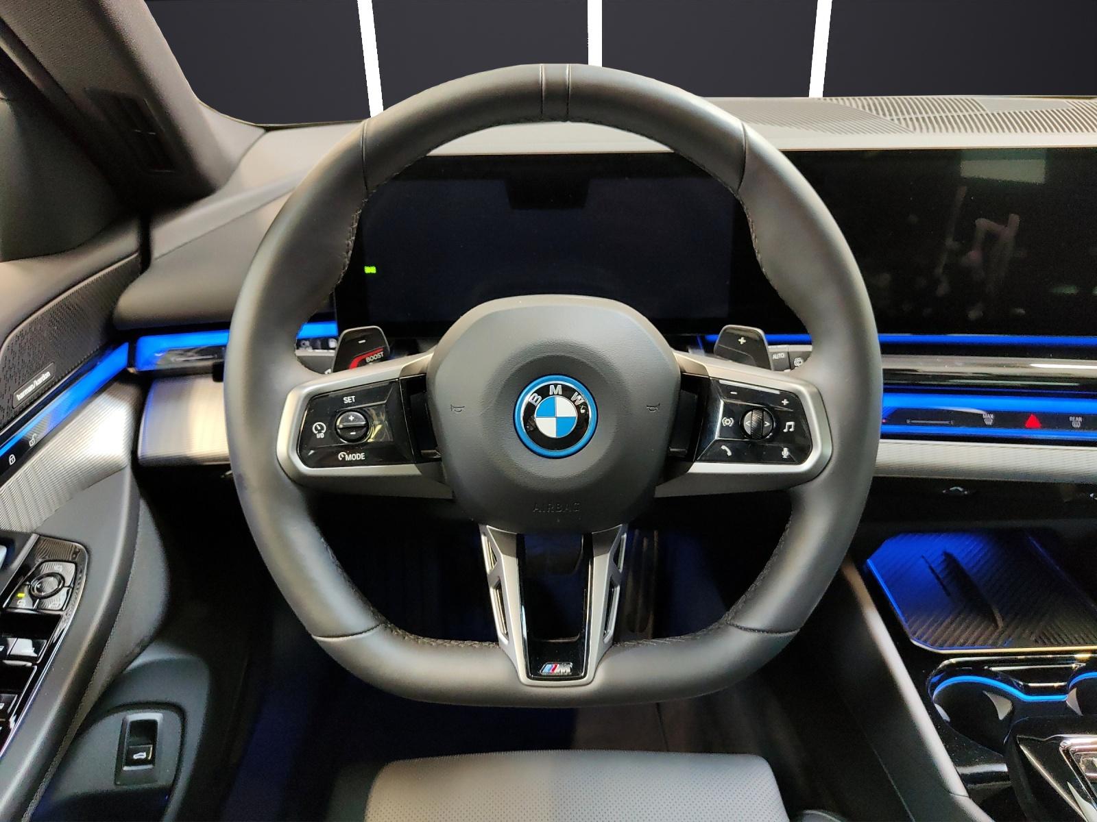 BMW 530e xDrive Touring Attraktiven Leasingzinssatz ab 0.9 % bei Abschluss einer BMW Fahrzeugversicherung.-image-11