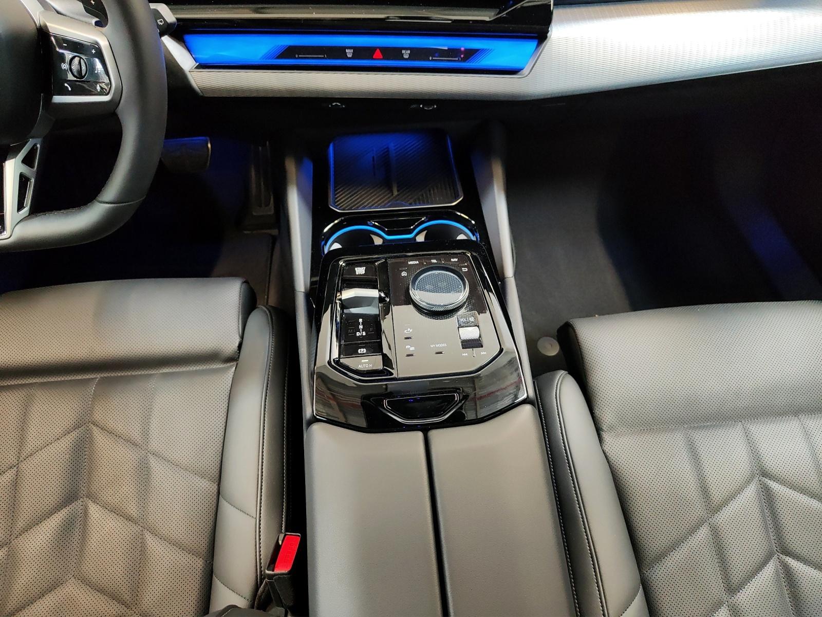 BMW 530e xDrive Touring Attraktiven Leasingzinssatz ab 0.9 % bei Abschluss einer BMW Fahrzeugversicherung.-image-12